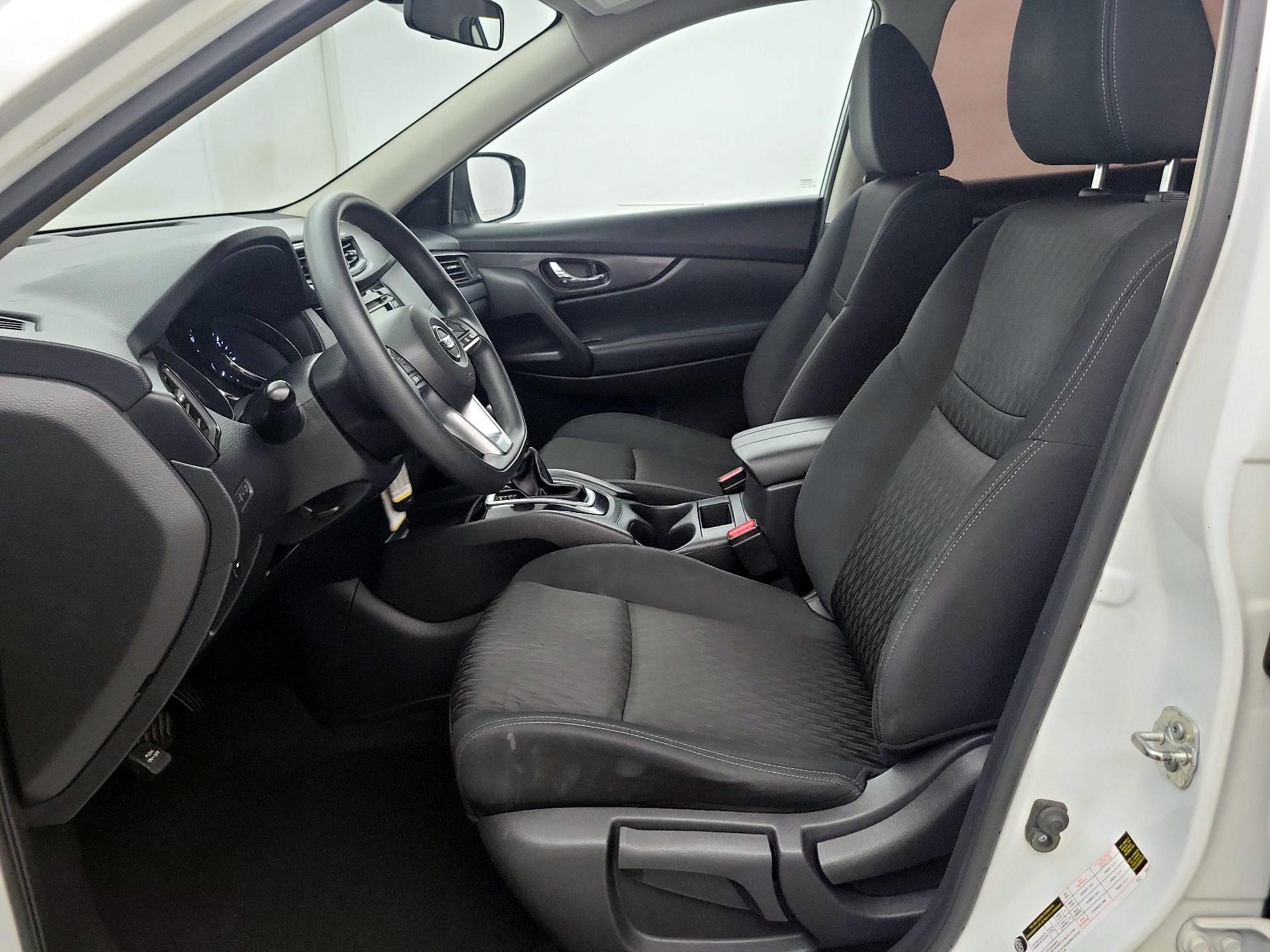 Thumbnail: 2018 Nissan Rogue - 11