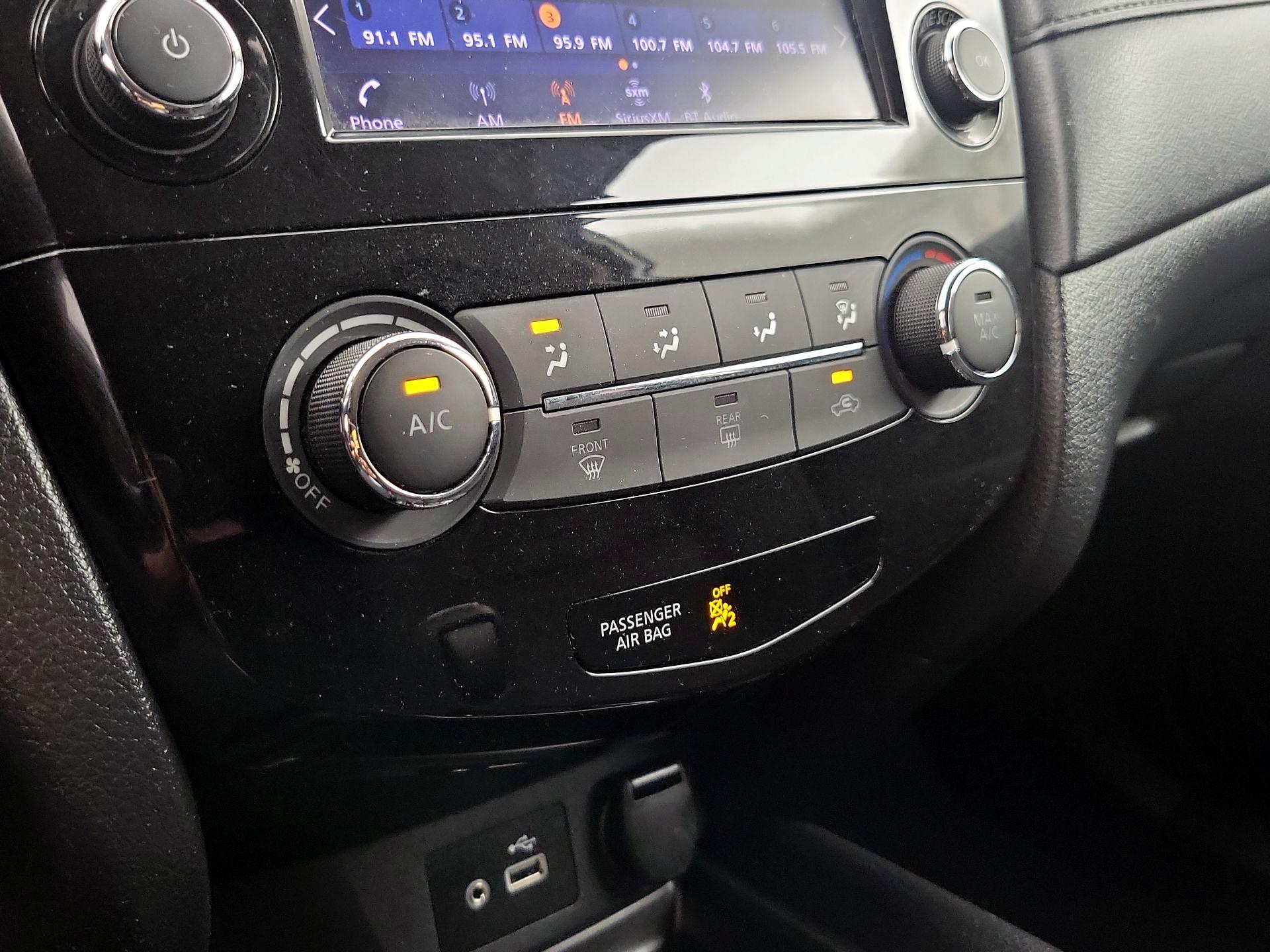 Thumbnail: 2018 Nissan Rogue - 16