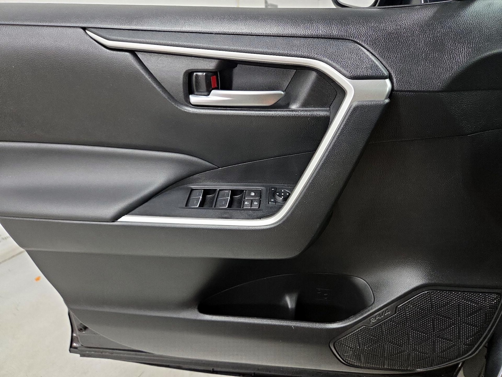 2023 Toyota RAV4 XLE Premium - Photo 13