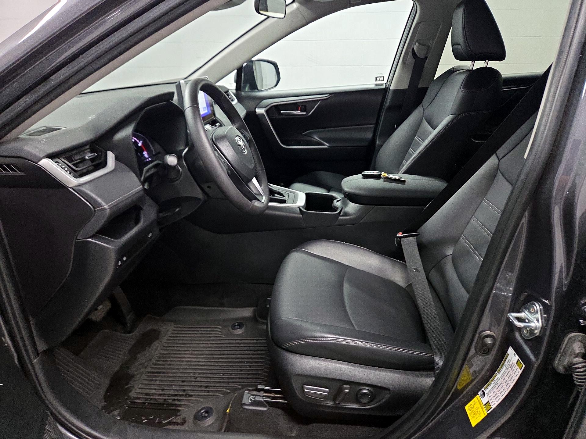 Thumbnail: 2023 Toyota RAV4 - 16