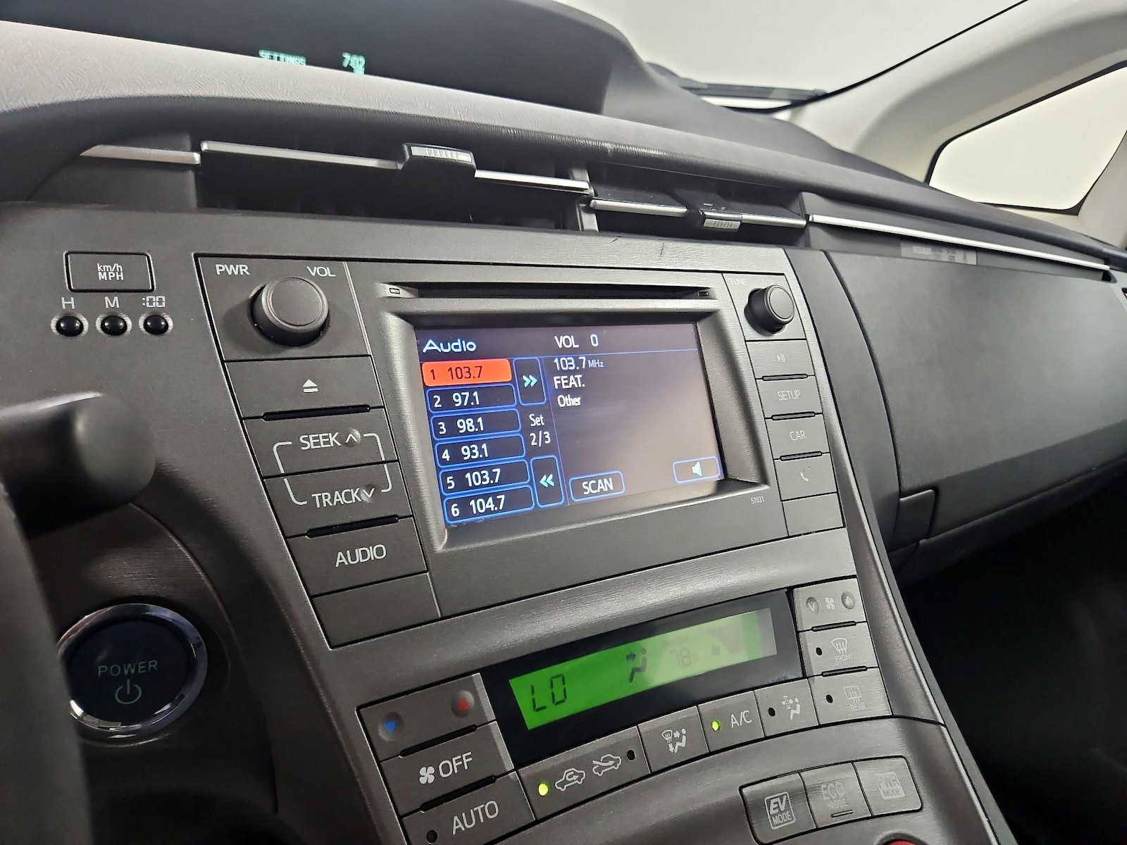 2015 Toyota Prius Two - Photo 16