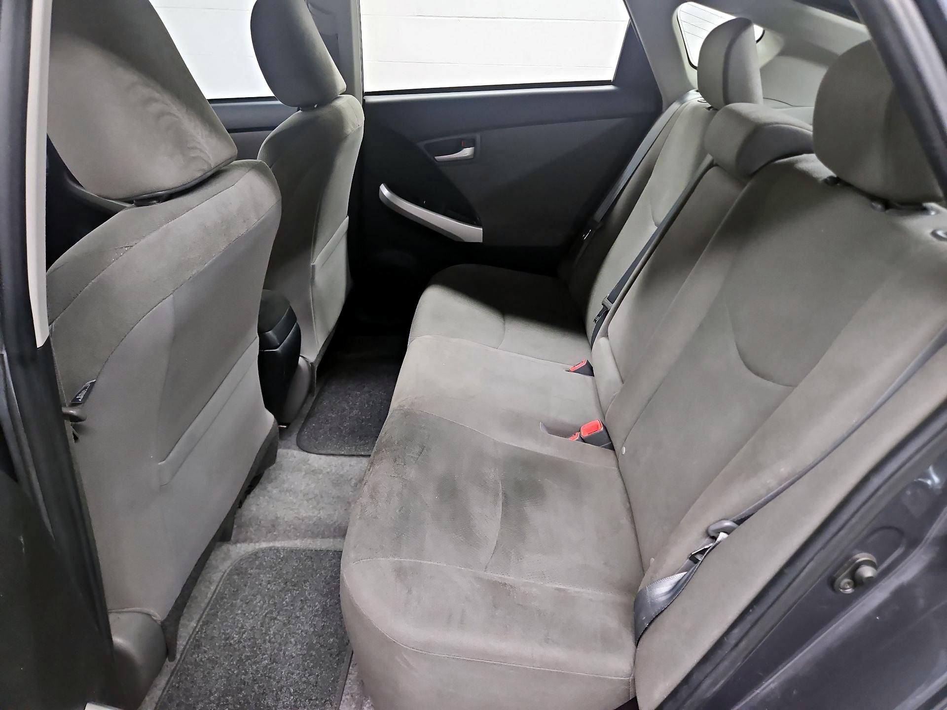 Thumbnail: 2015 Toyota Prius - 18