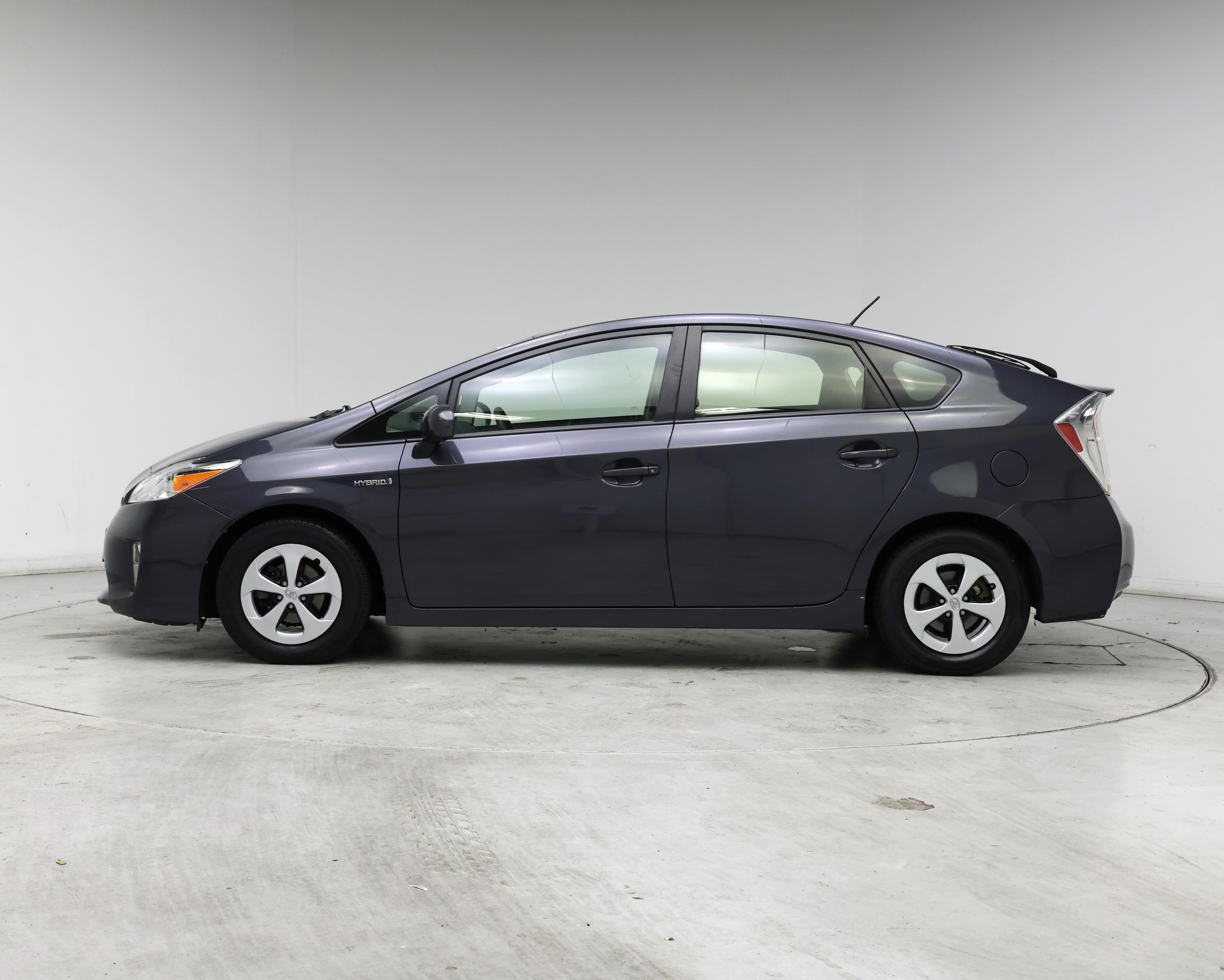 Thumbnail: 2015 Toyota Prius - 3