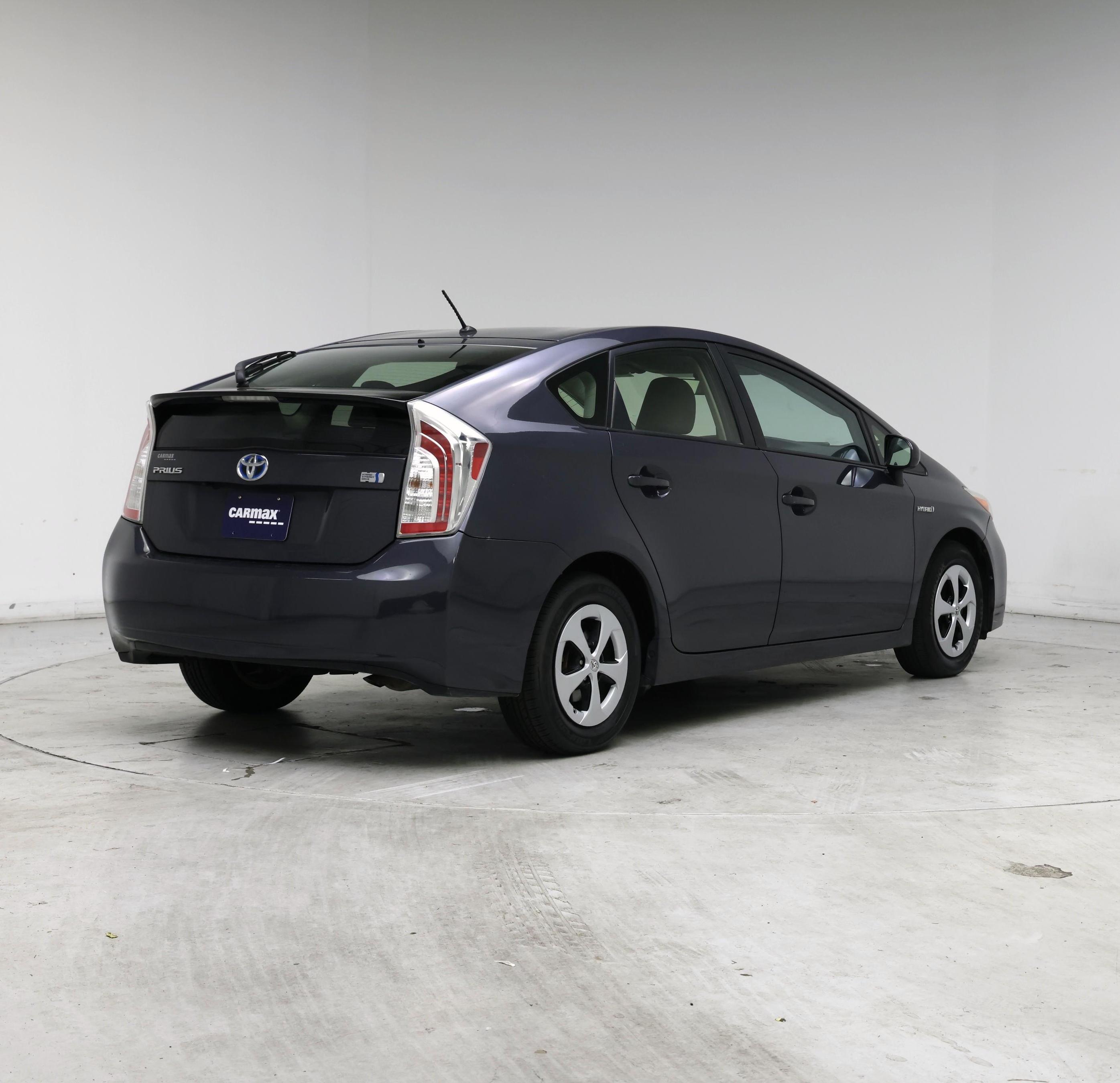 Thumbnail: 2015 Toyota Prius - 8