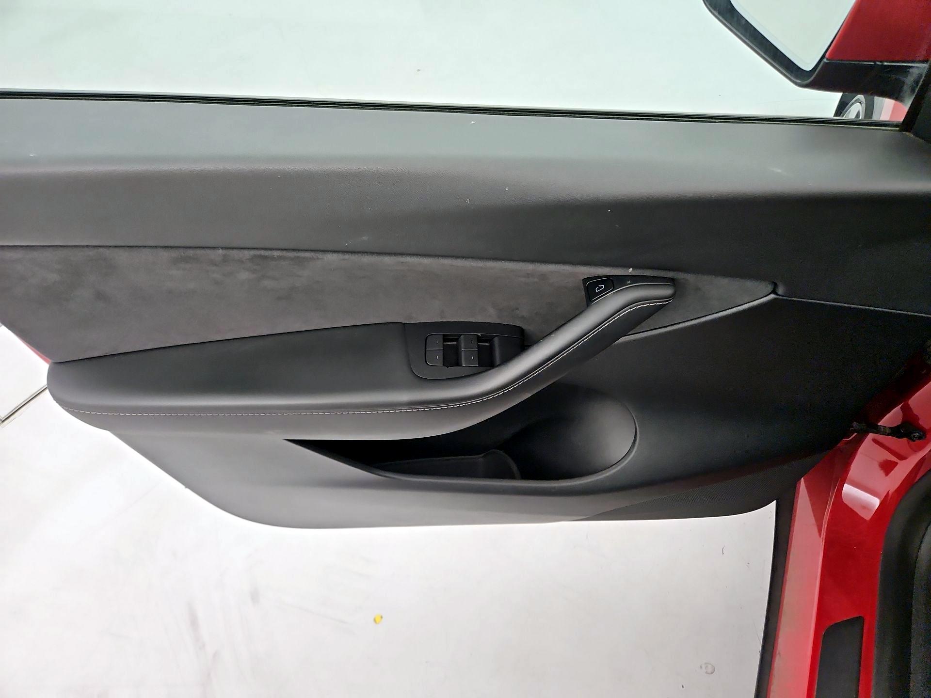 Thumbnail: 2022 Tesla Model Y - 12