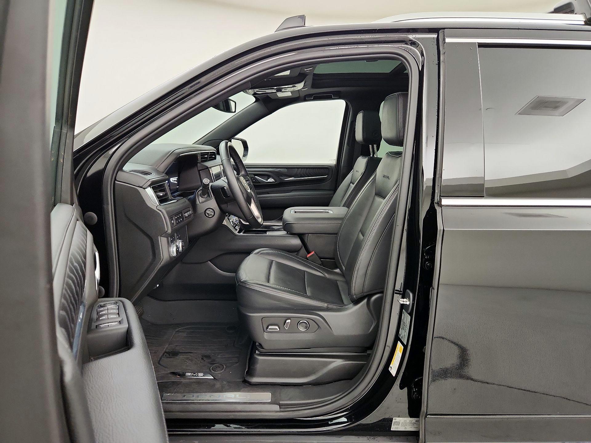 Thumbnail: 2023 GMC Yukon XL - 11