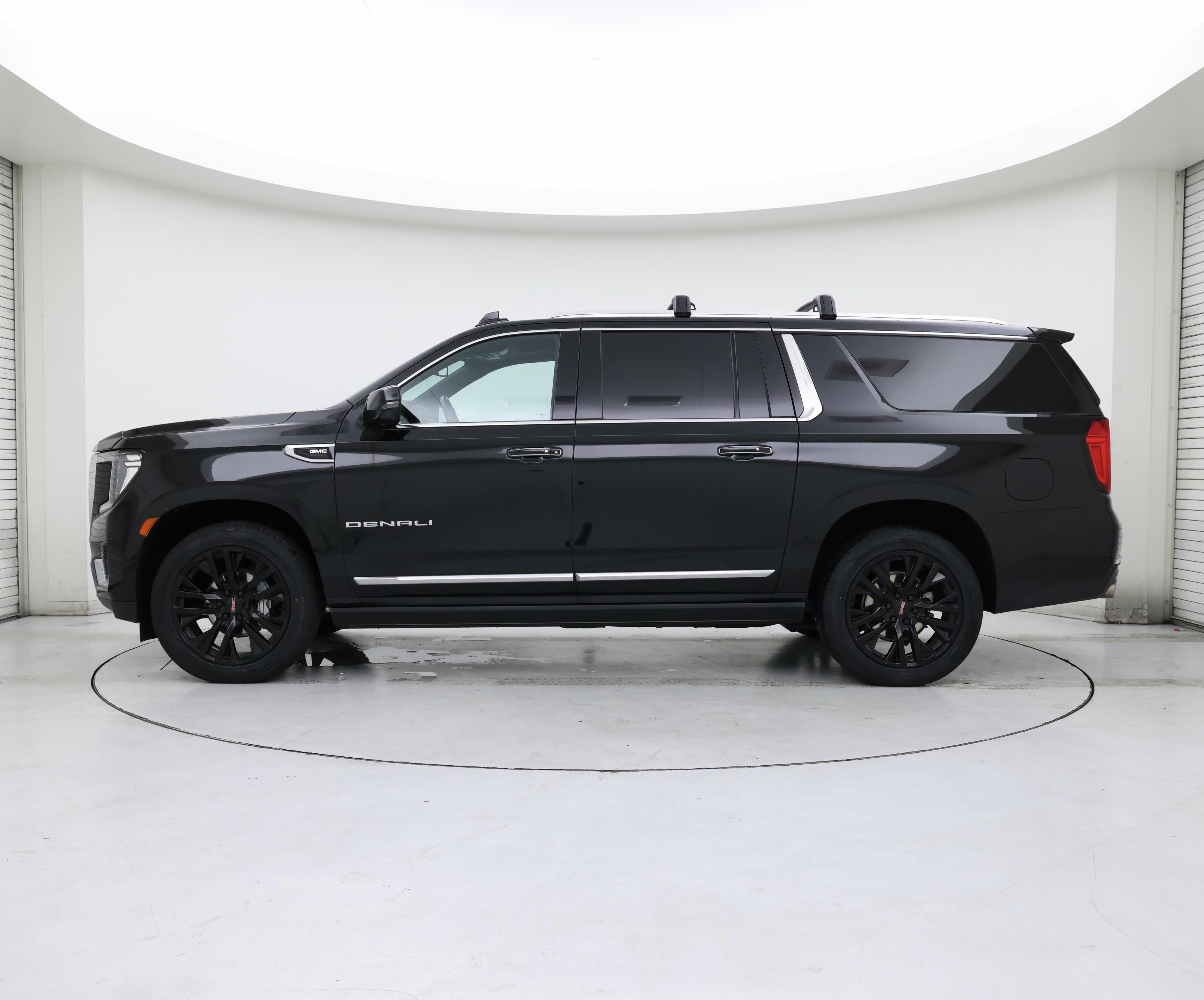 Thumbnail: 2023 GMC Yukon XL - 3