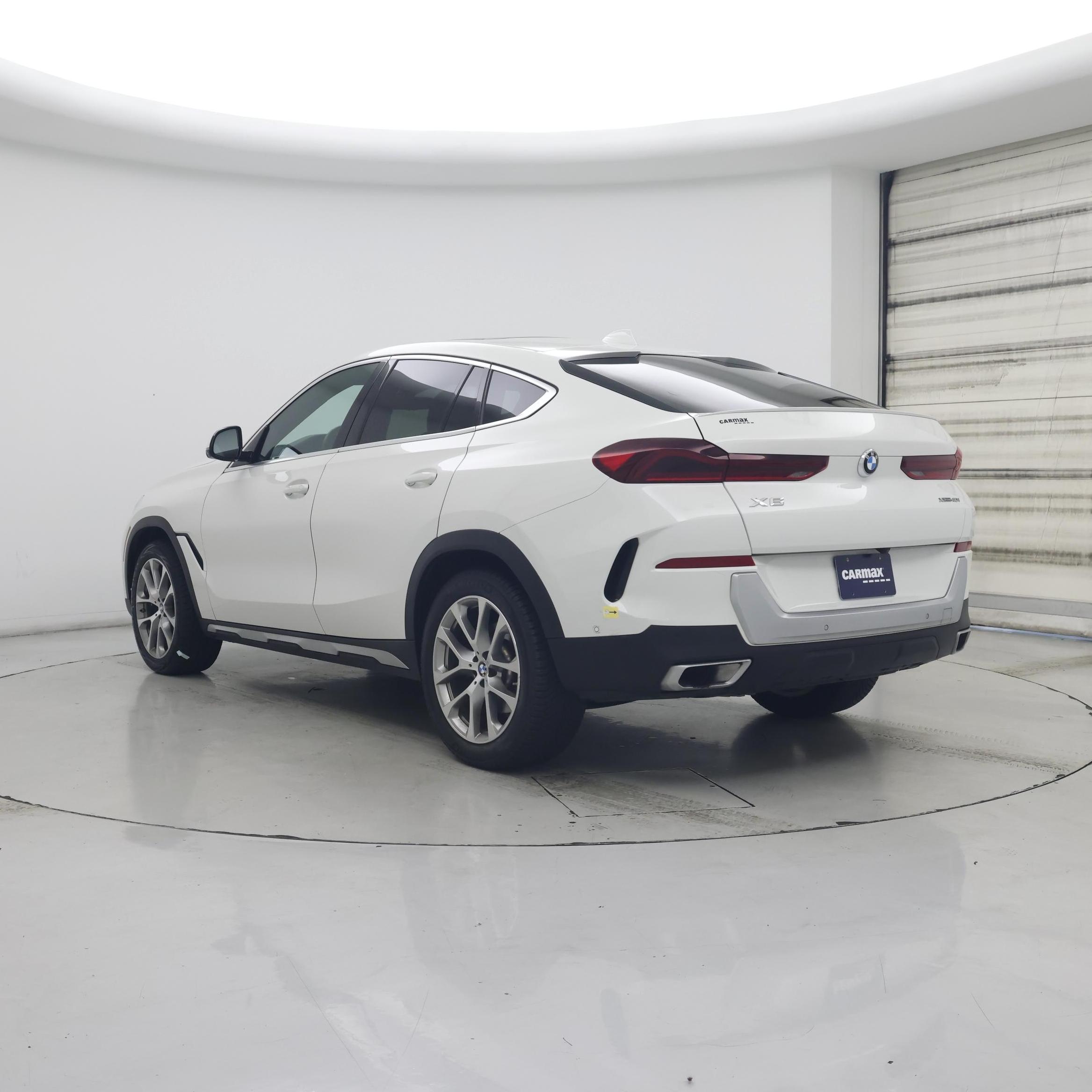 Thumbnail: 2021 BMW X6 - 2