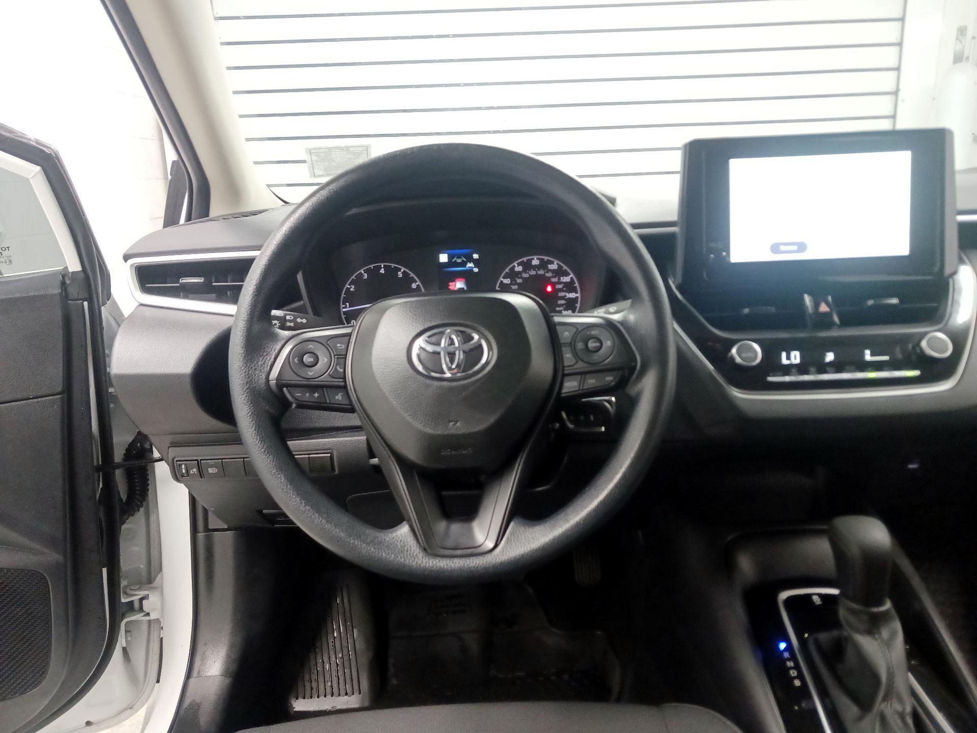Thumbnail: 2025 Toyota Corolla - 10