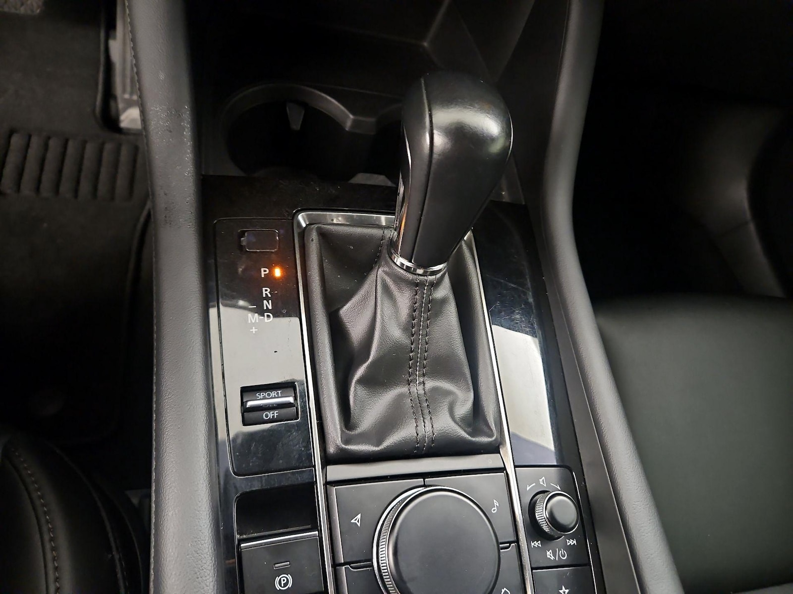 2022 Mazda Mazda3 Turbo - Photo 18