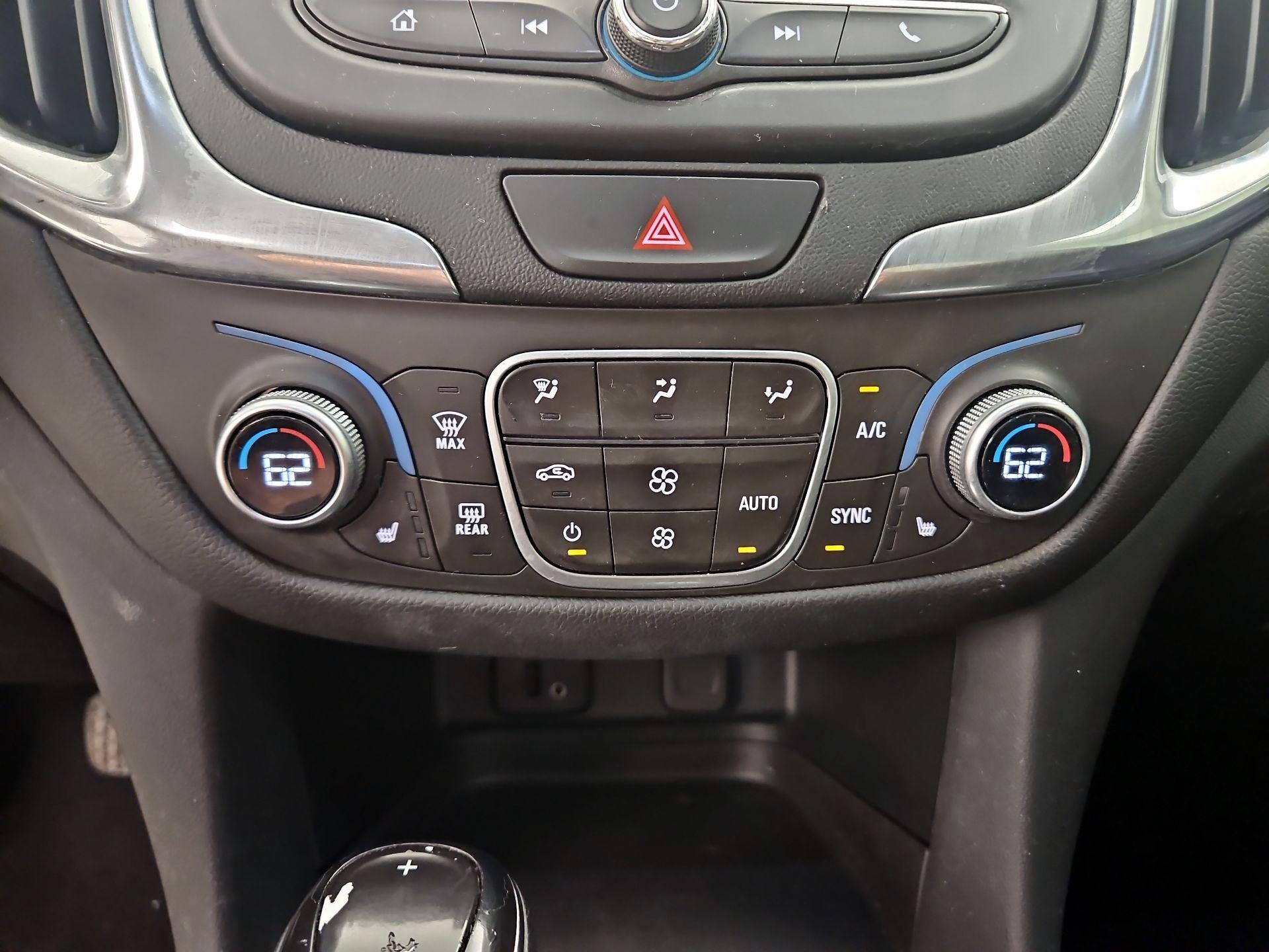 Thumbnail: 2018 Chevrolet Equinox - 16