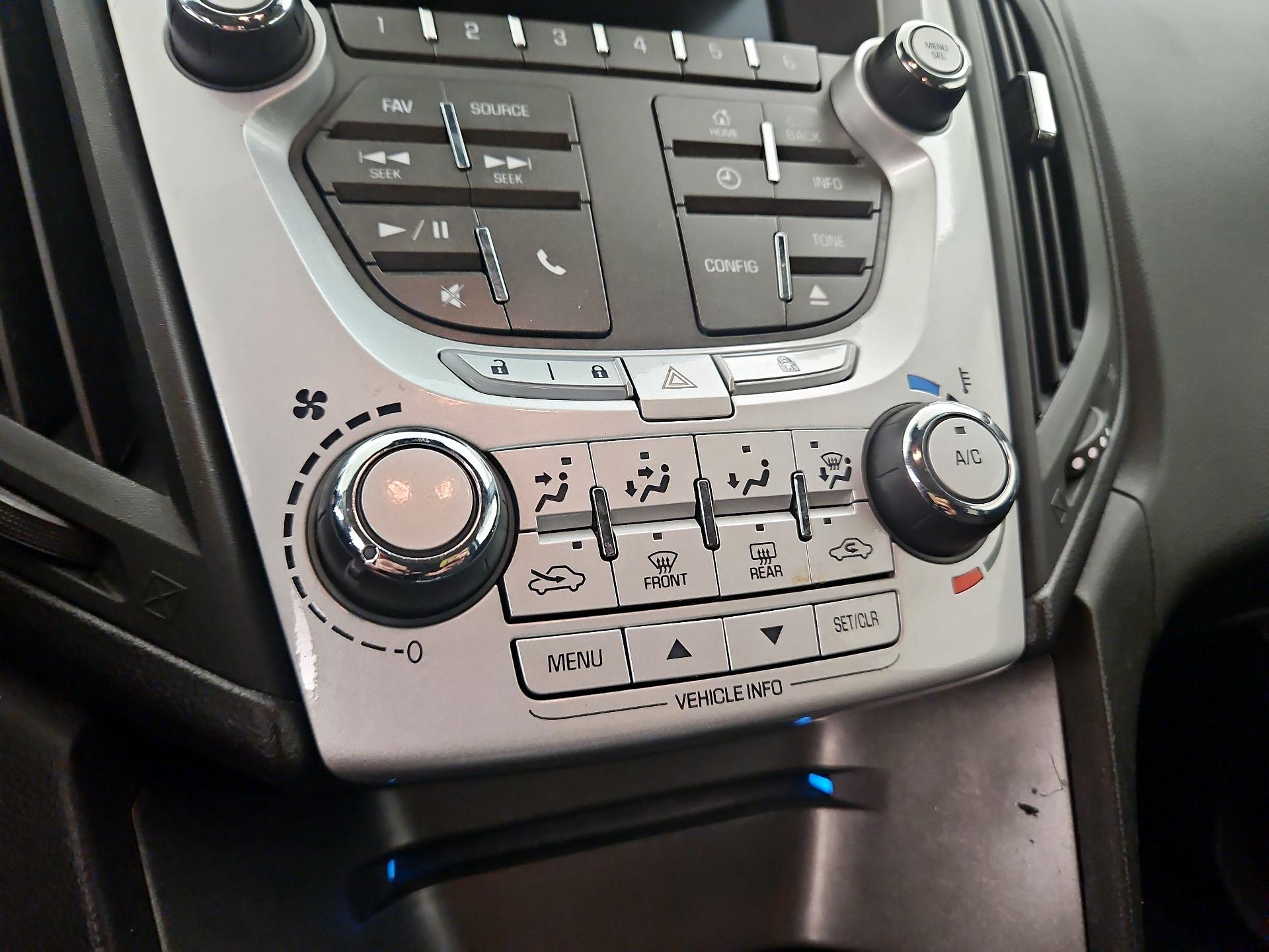 Thumbnail: 2015 Chevrolet Equinox - 15
