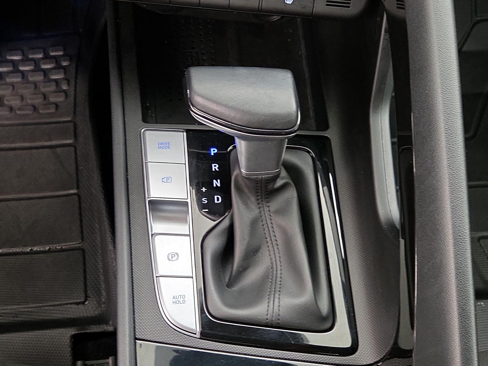 Thumbnail: 2023 Hyundai Elantra - 18