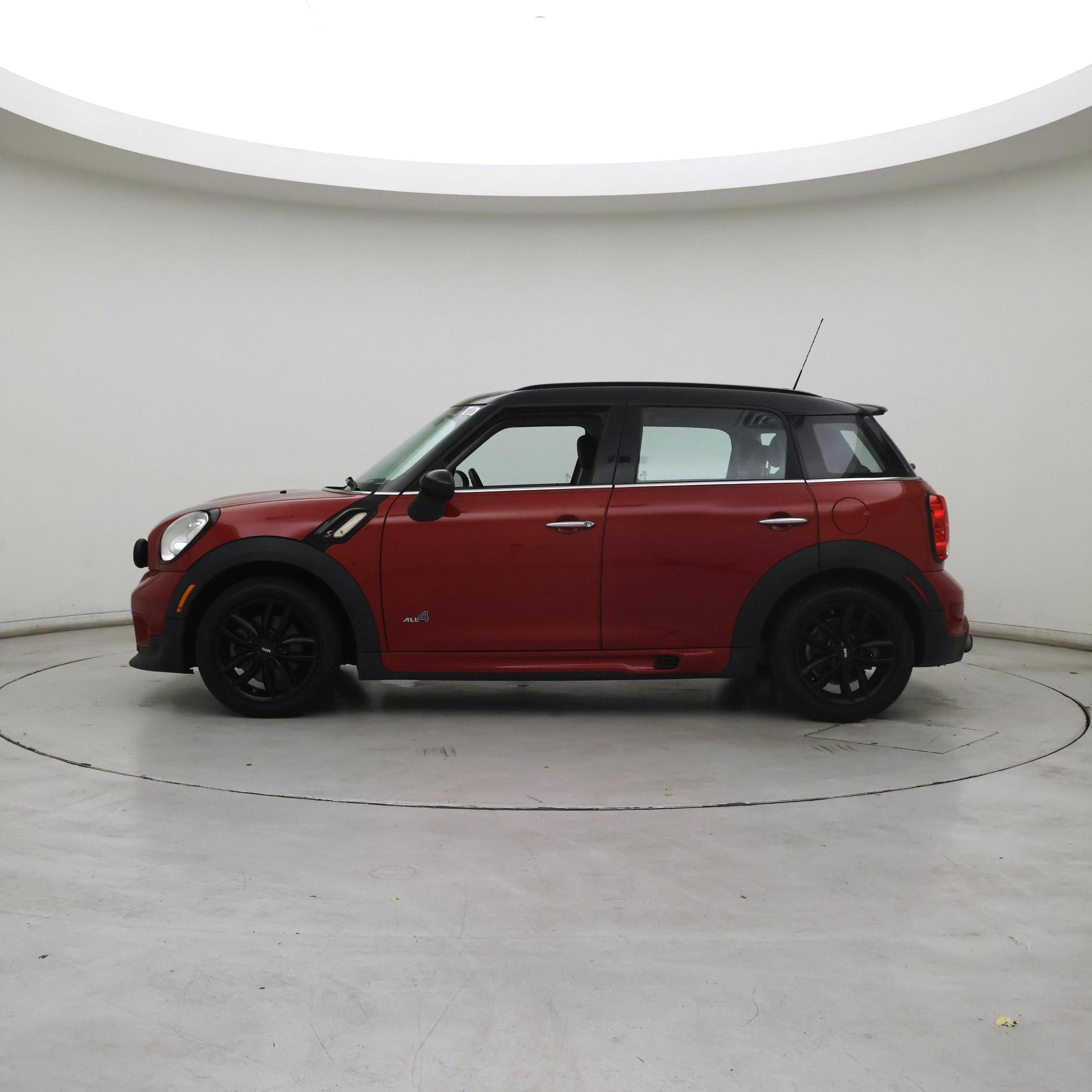 Thumbnail: 2015 MINI Cooper Countryman - 3