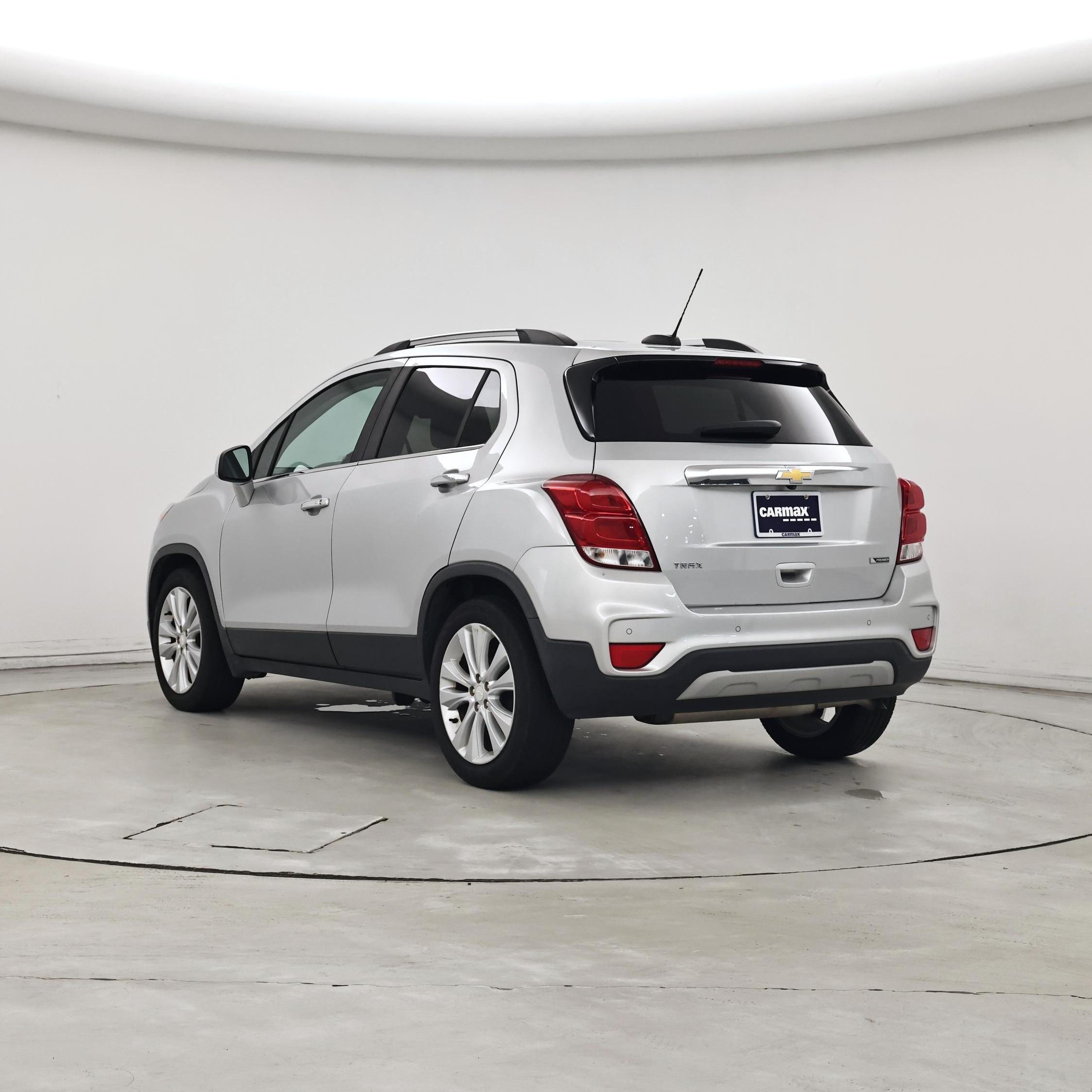 Thumbnail: 2018 Chevrolet Trax - 2