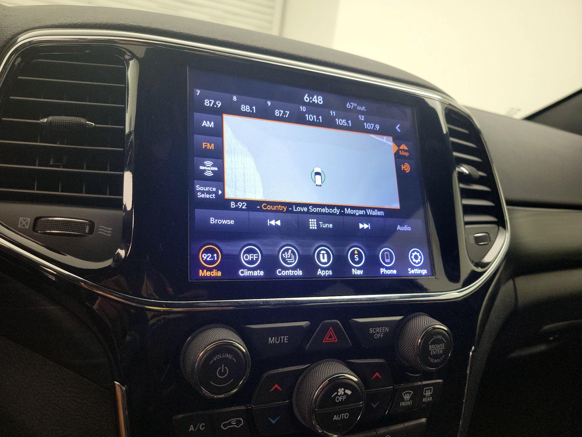 Thumbnail: 2019 Jeep Grand Cherokee - 16