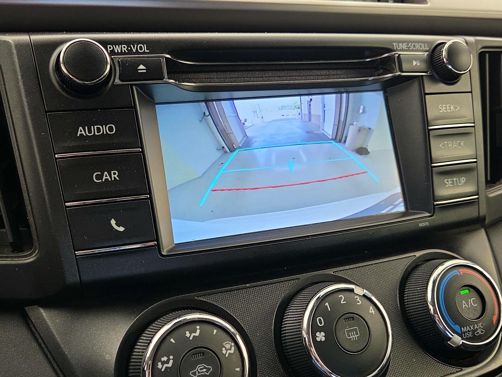 Thumbnail: 2018 Toyota RAV4 - 14