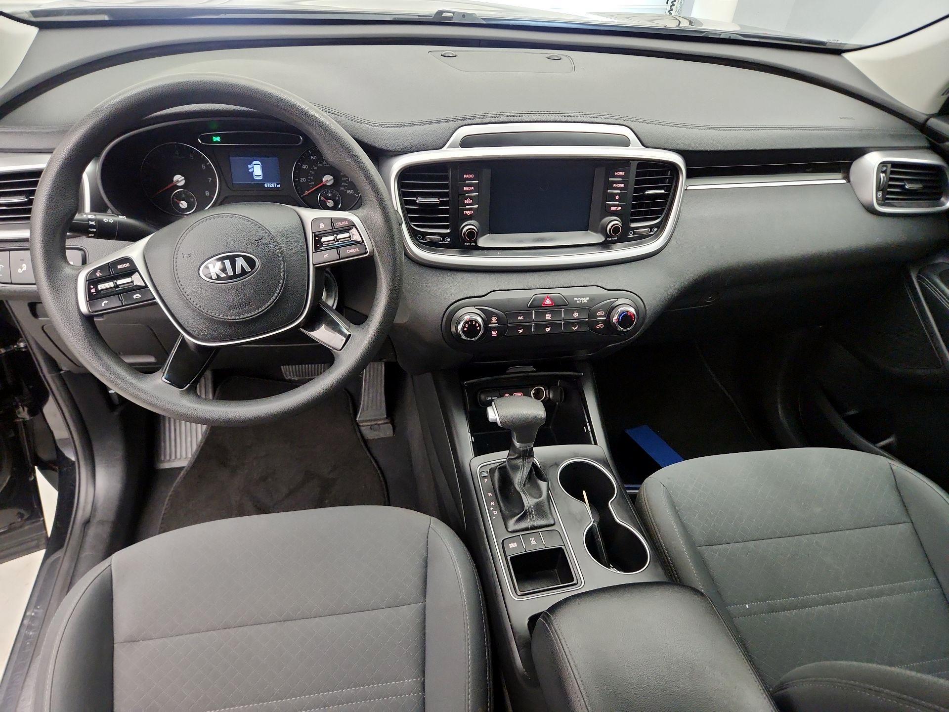 Thumbnail: 2020 Kia Sorento - 9