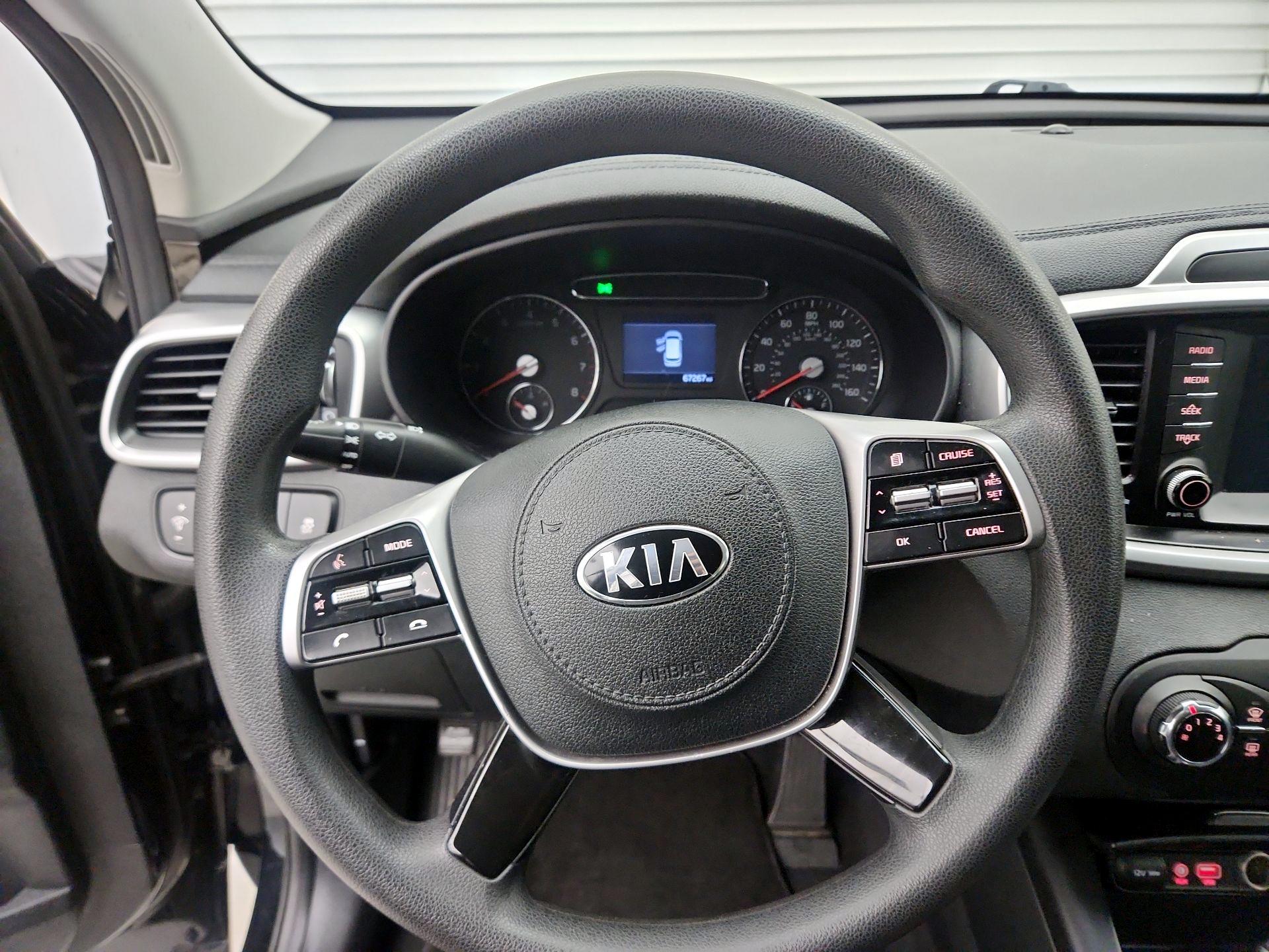 Thumbnail: 2020 Kia Sorento - 10