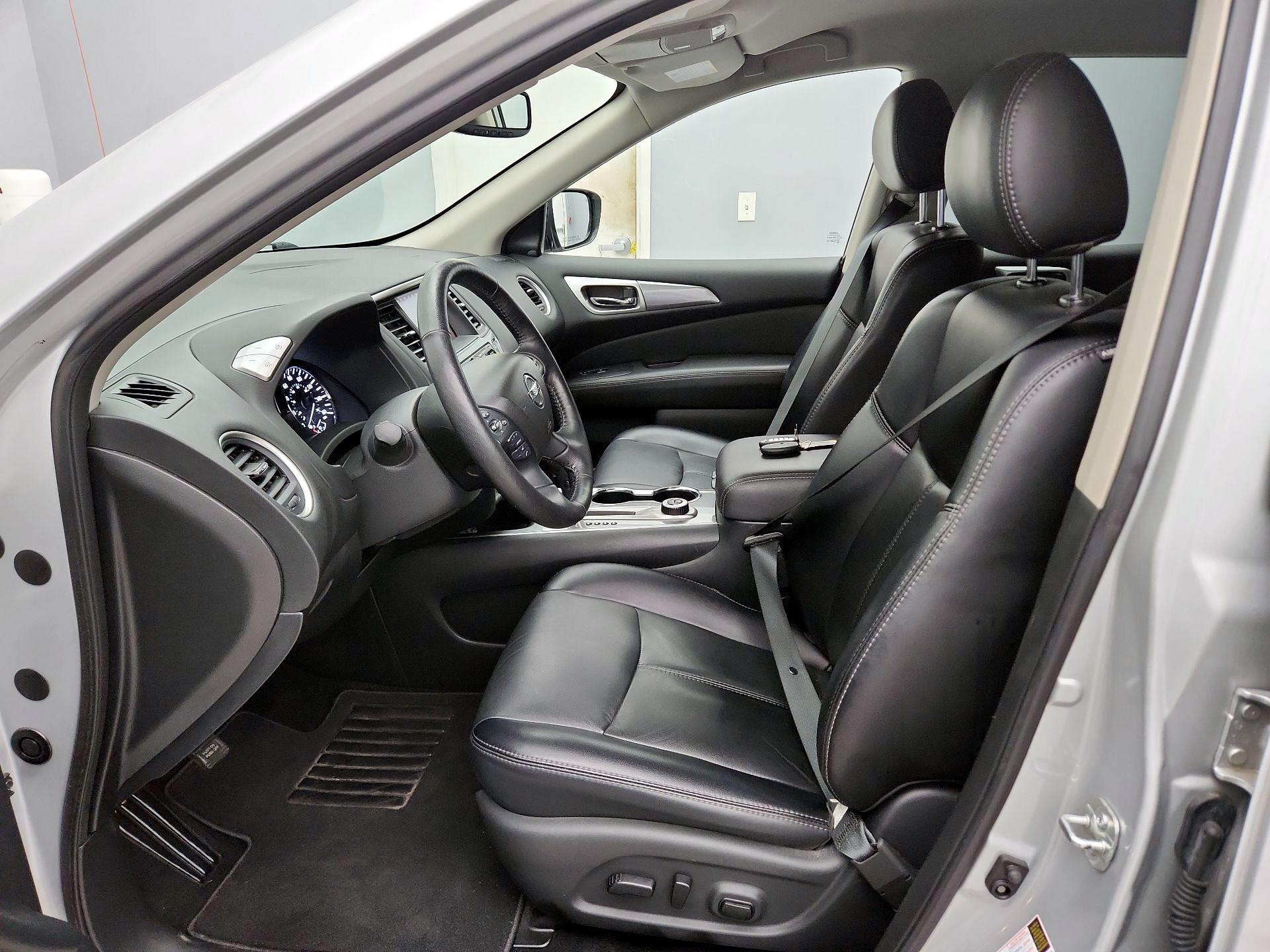 Thumbnail: 2019 Nissan Pathfinder - 11
