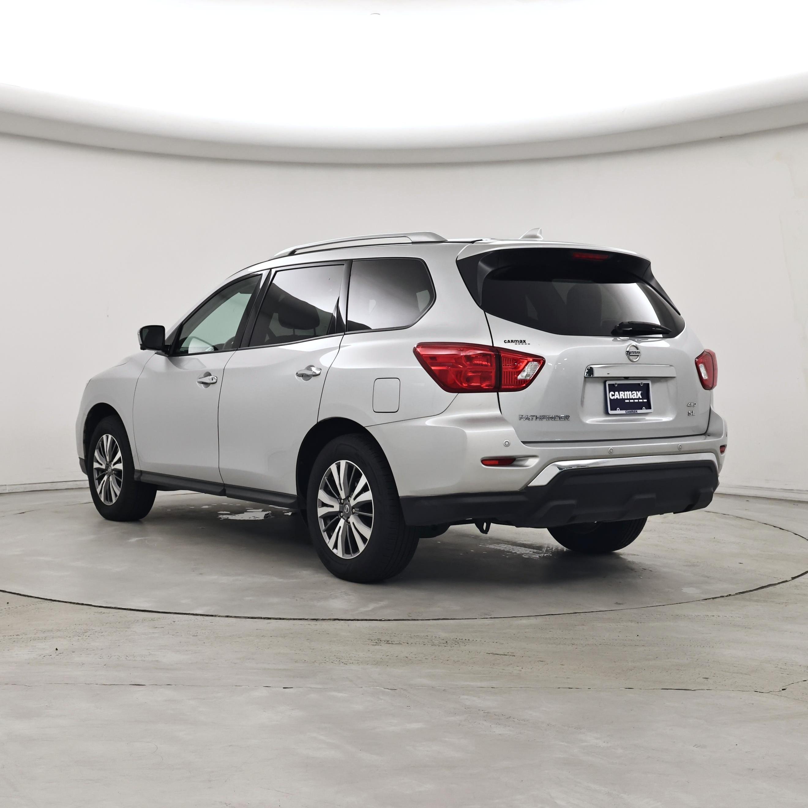 Thumbnail: 2019 Nissan Pathfinder - 2
