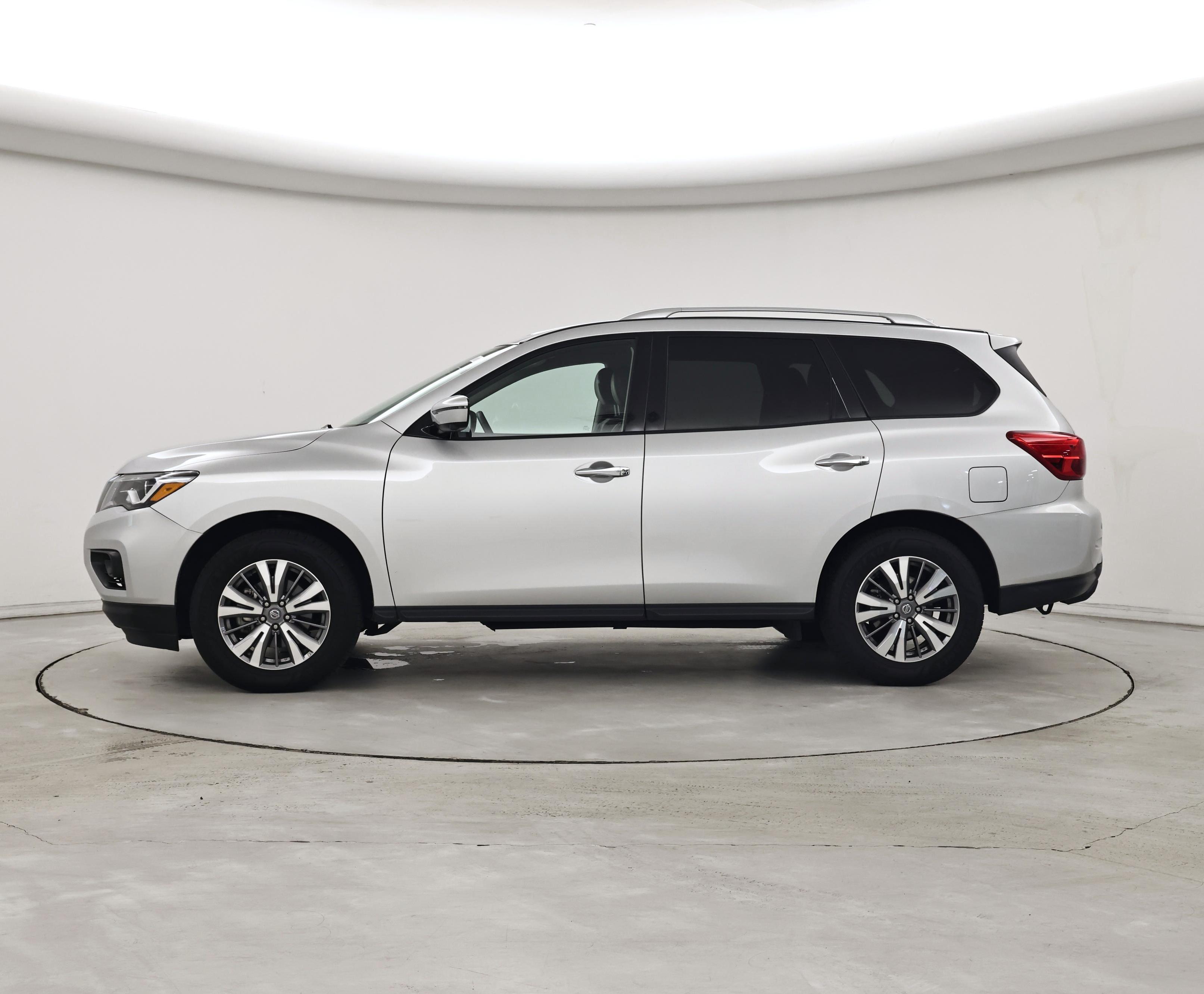 Thumbnail: 2019 Nissan Pathfinder - 3
