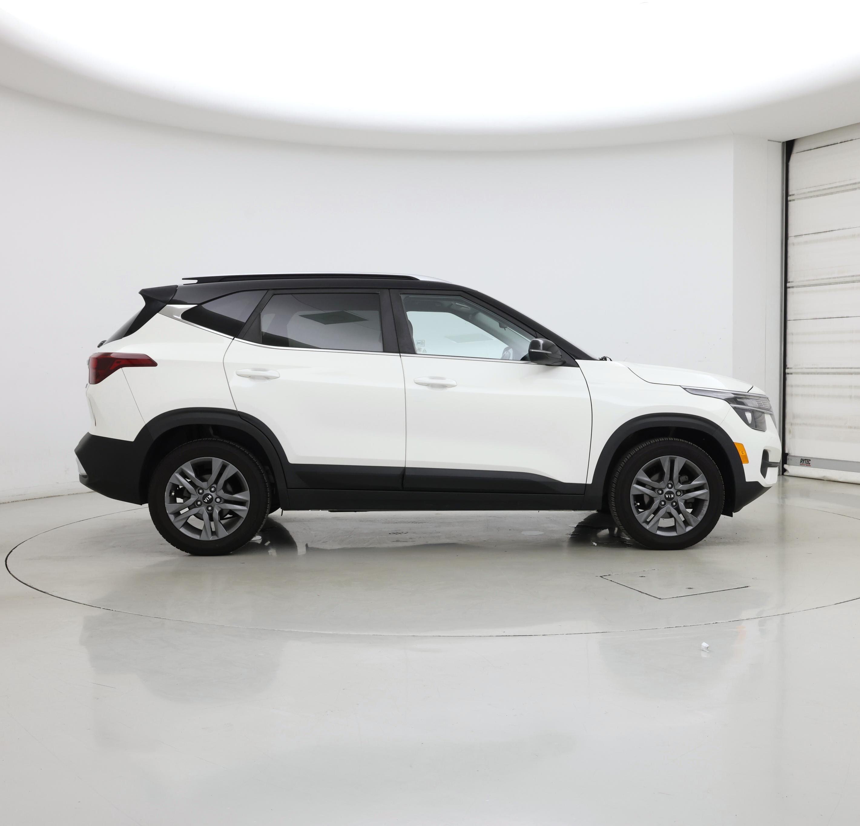 Thumbnail: 2021 Kia Seltos - 7