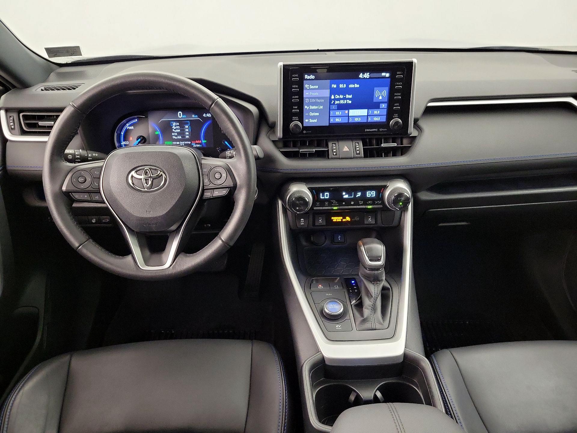 Thumbnail: 2021 Toyota RAV4 - 9