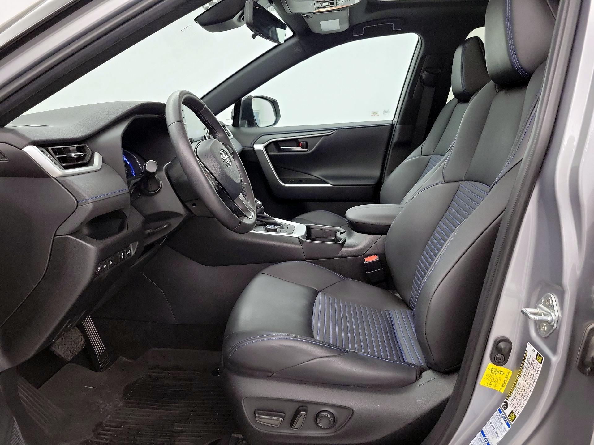 Thumbnail: 2021 Toyota RAV4 - 11