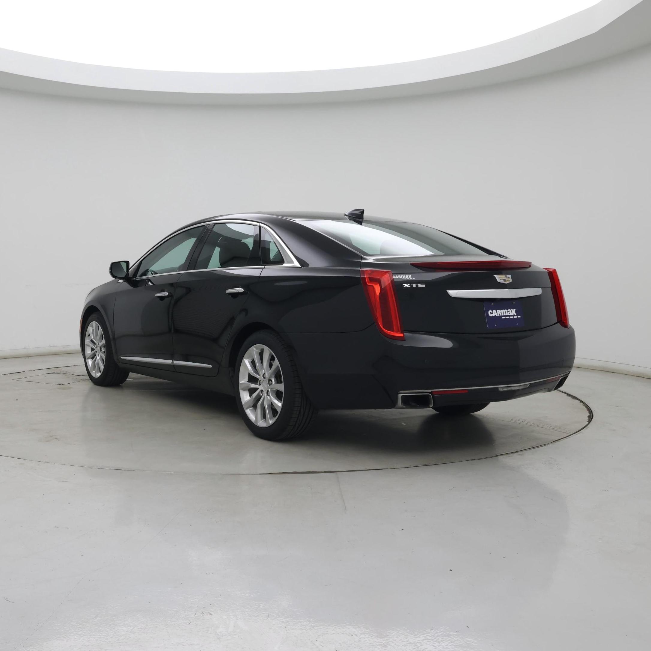 Thumbnail: 2016 Cadillac XTS - 2