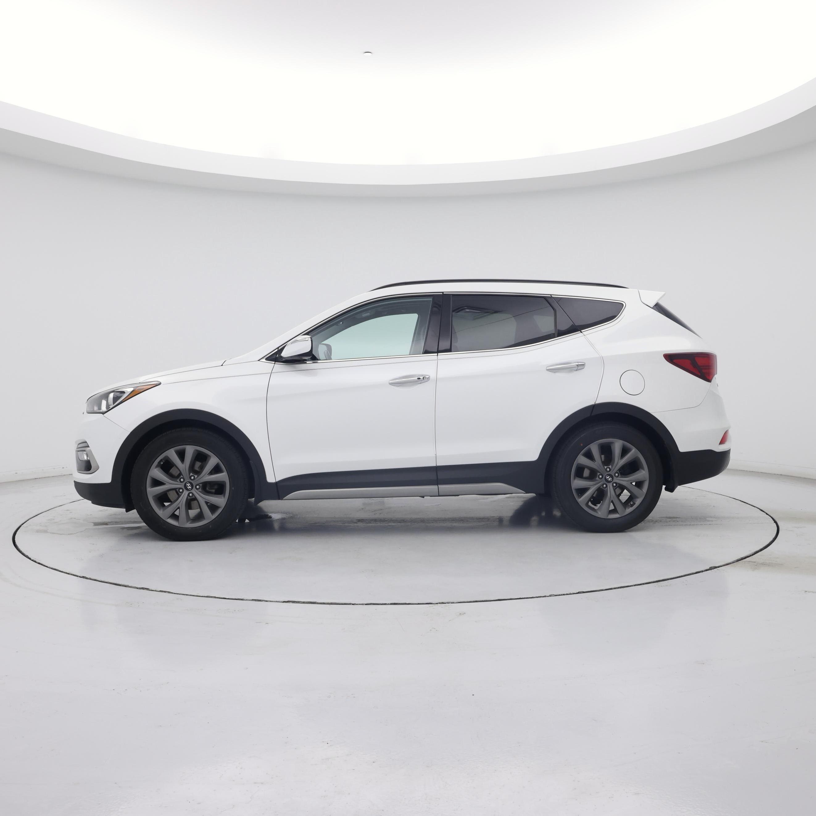 Thumbnail: 2018 Hyundai Santa Fe - 3