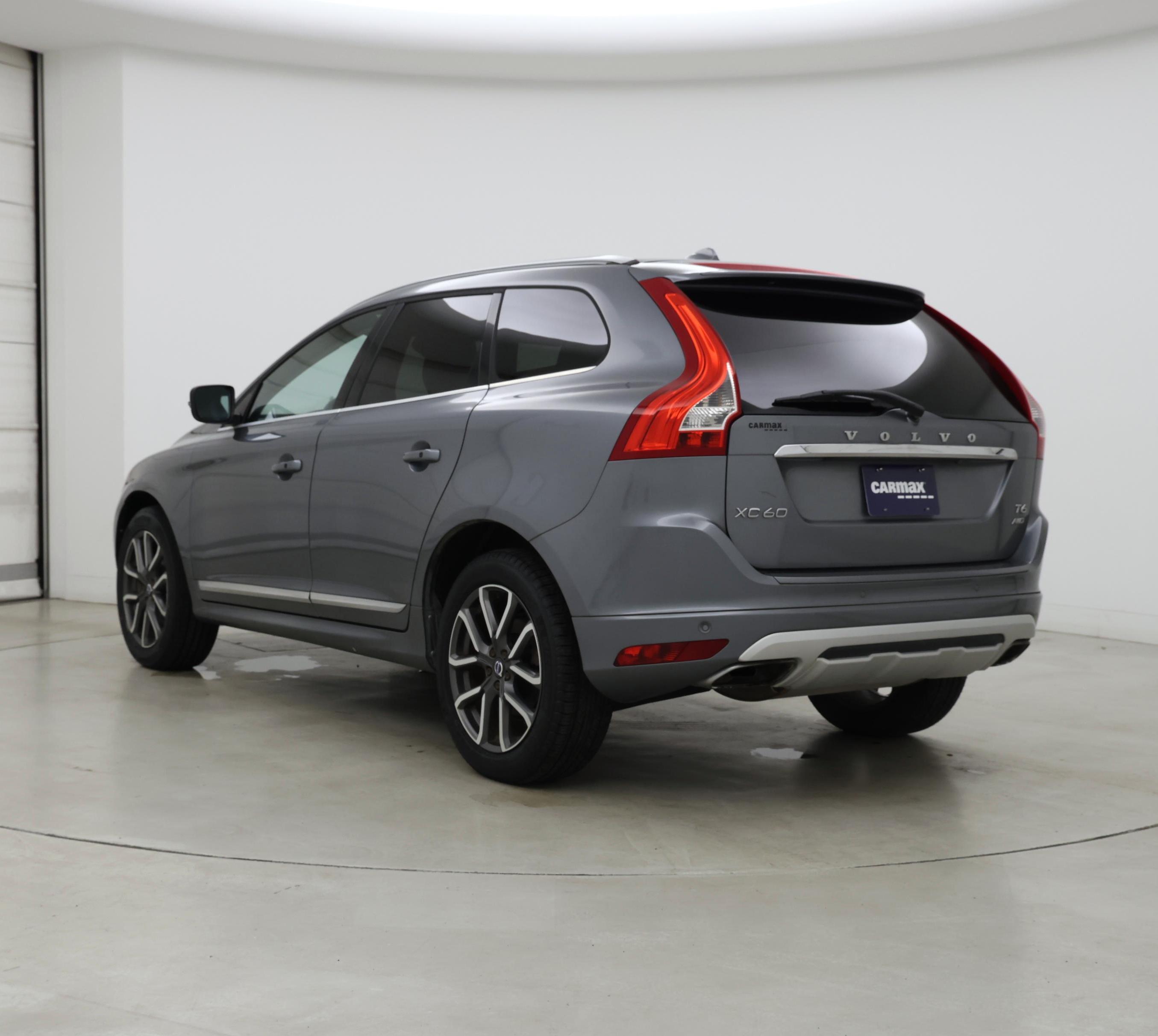 Thumbnail: 2017 Volvo XC60 - 2