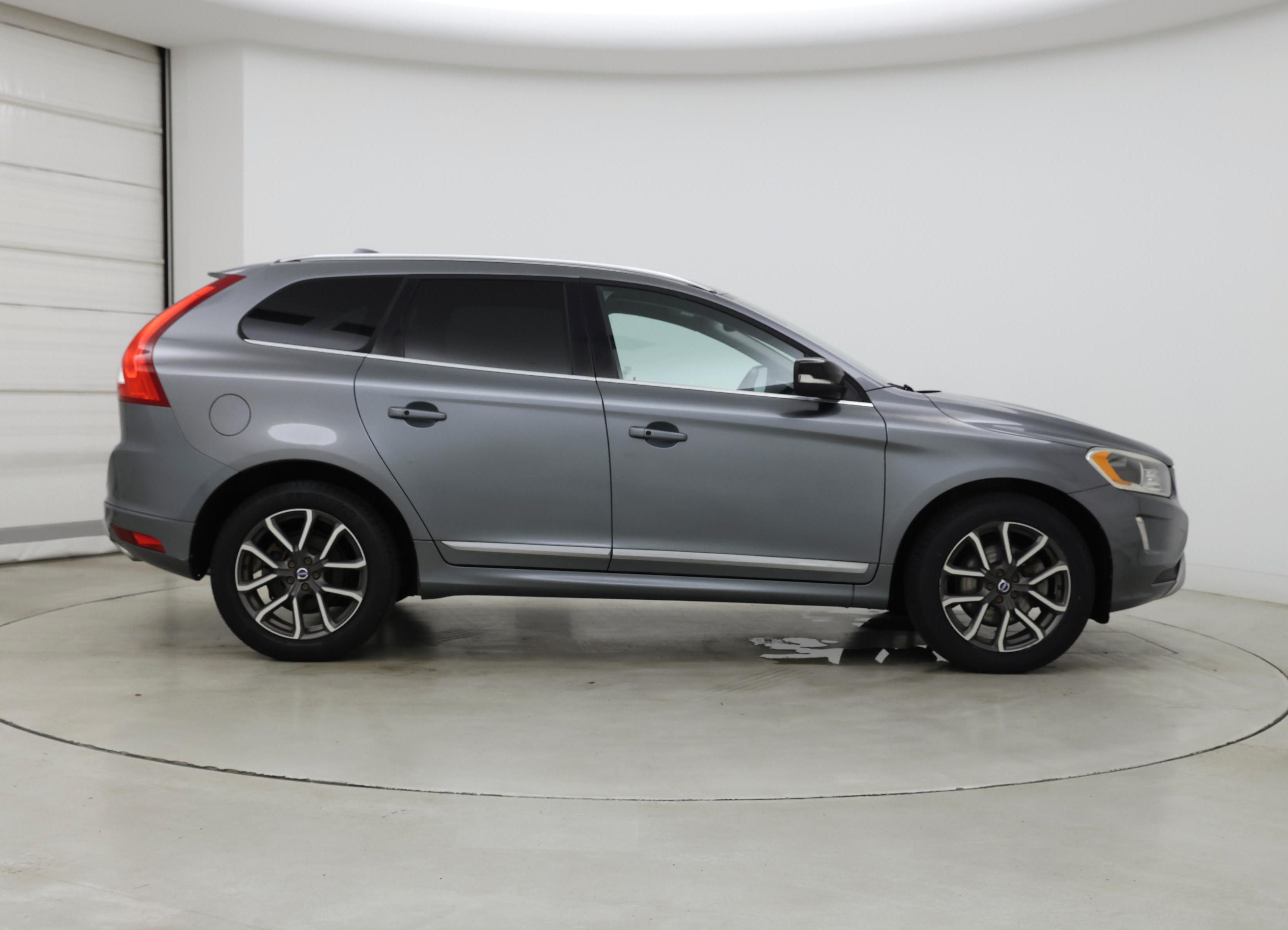 Thumbnail: 2017 Volvo XC60 - 7