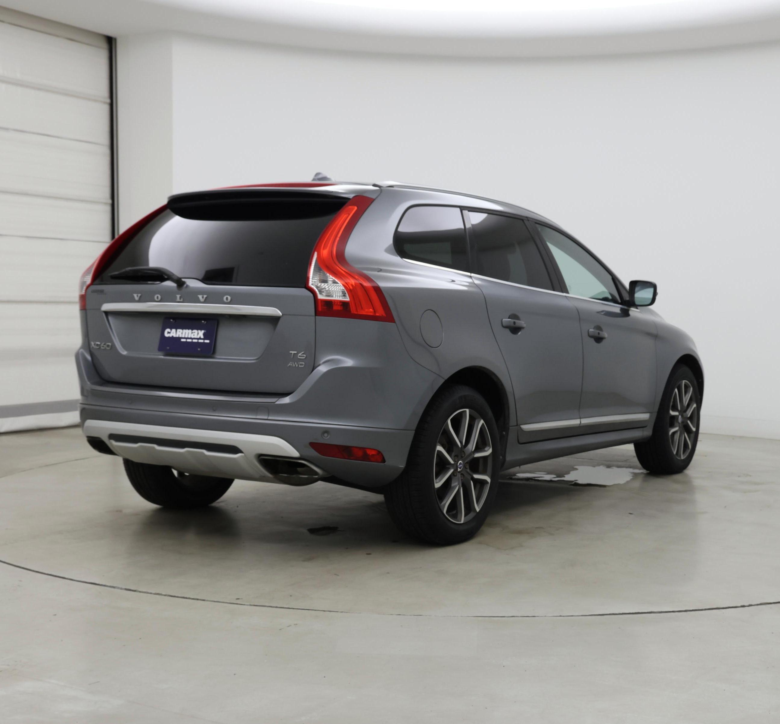 Thumbnail: 2017 Volvo XC60 - 8