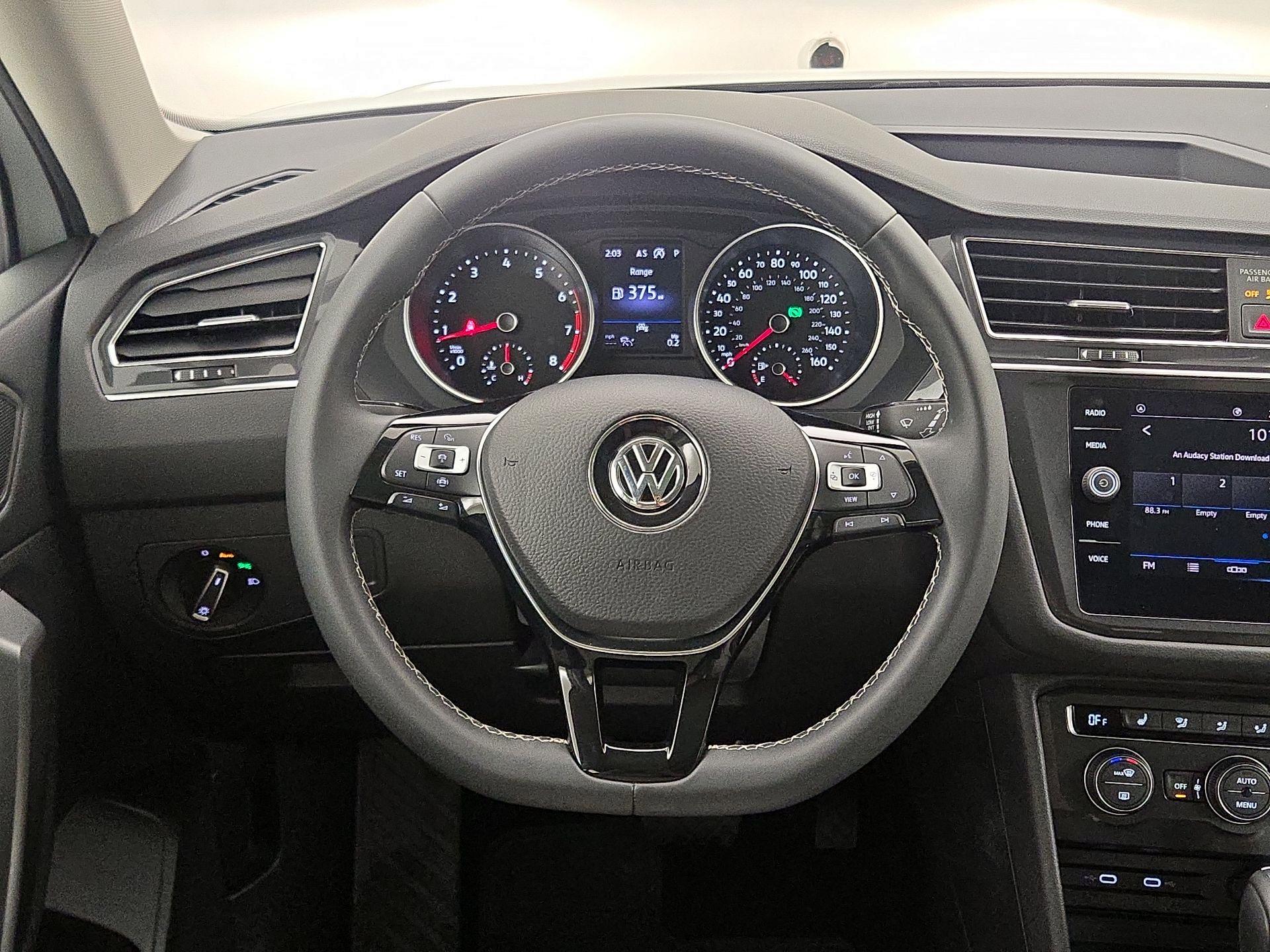 Thumbnail: 2021 Volkswagen Tiguan - 10