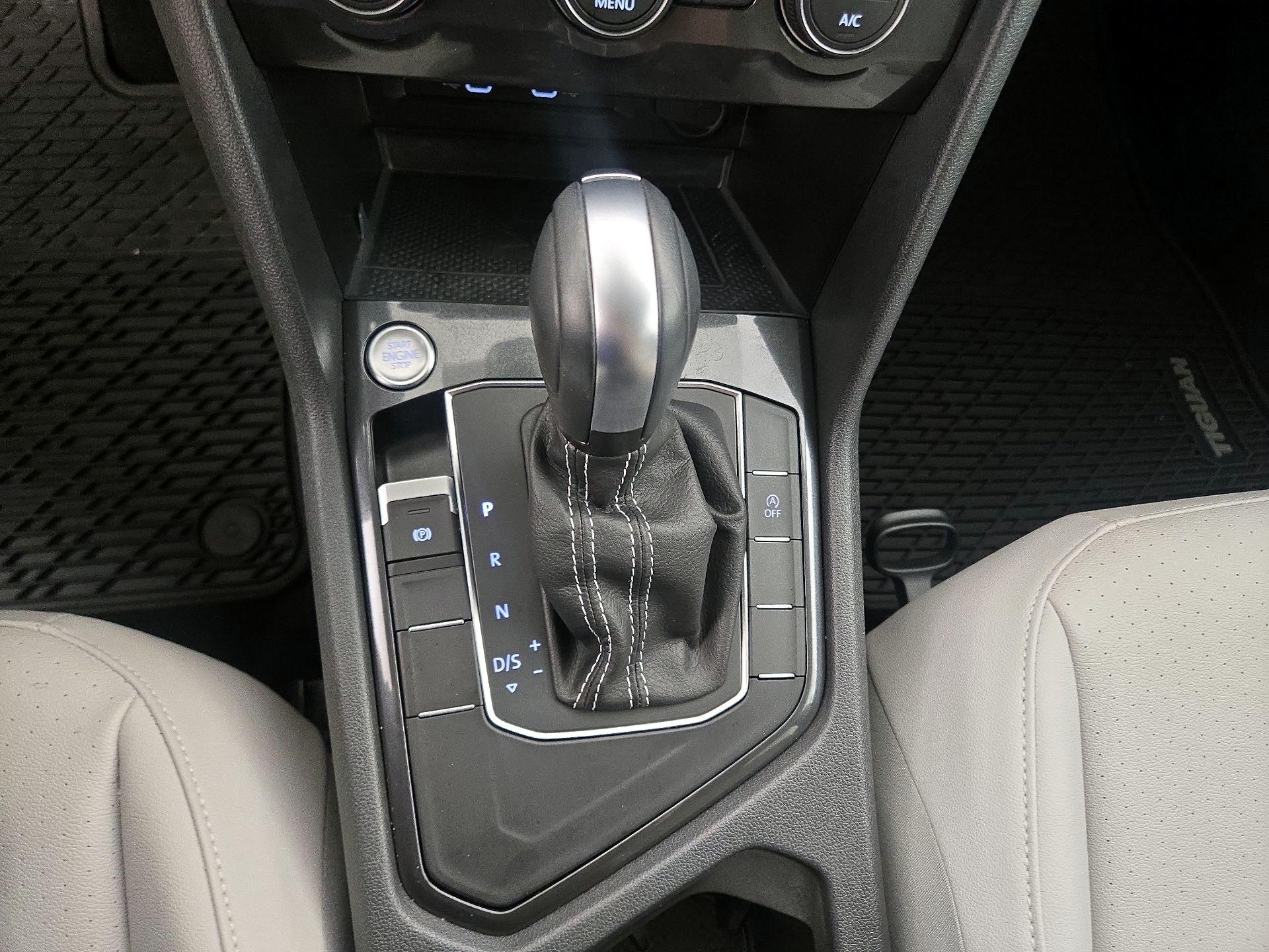 Thumbnail: 2021 Volkswagen Tiguan - 17