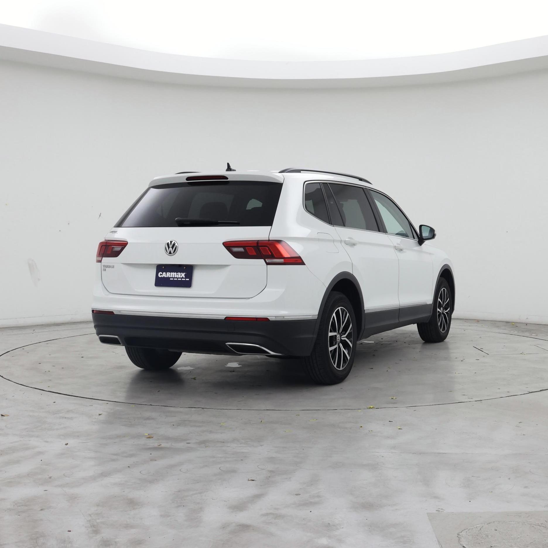 Thumbnail: 2021 Volkswagen Tiguan - 8