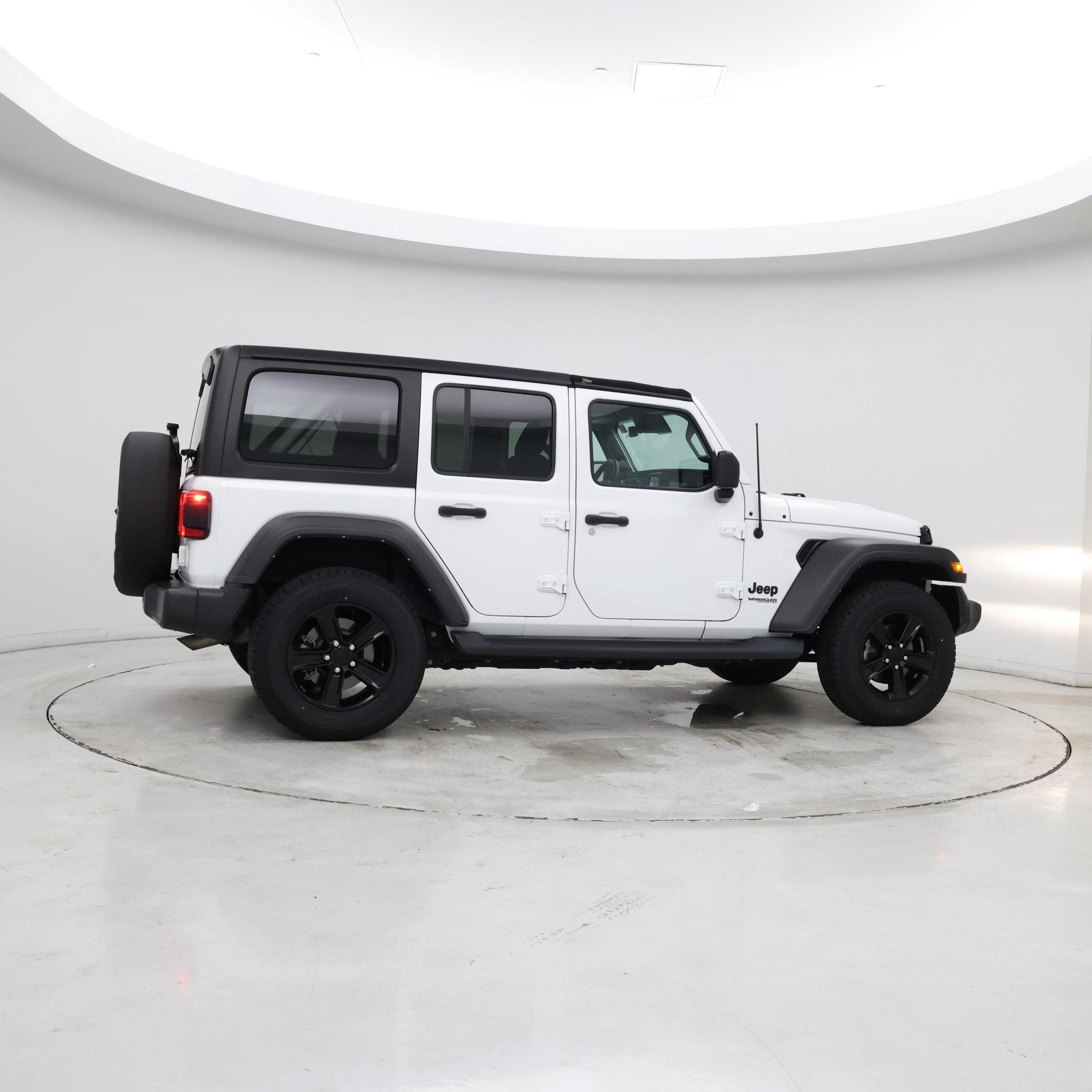 Thumbnail: 2022 Jeep Wrangler - 8