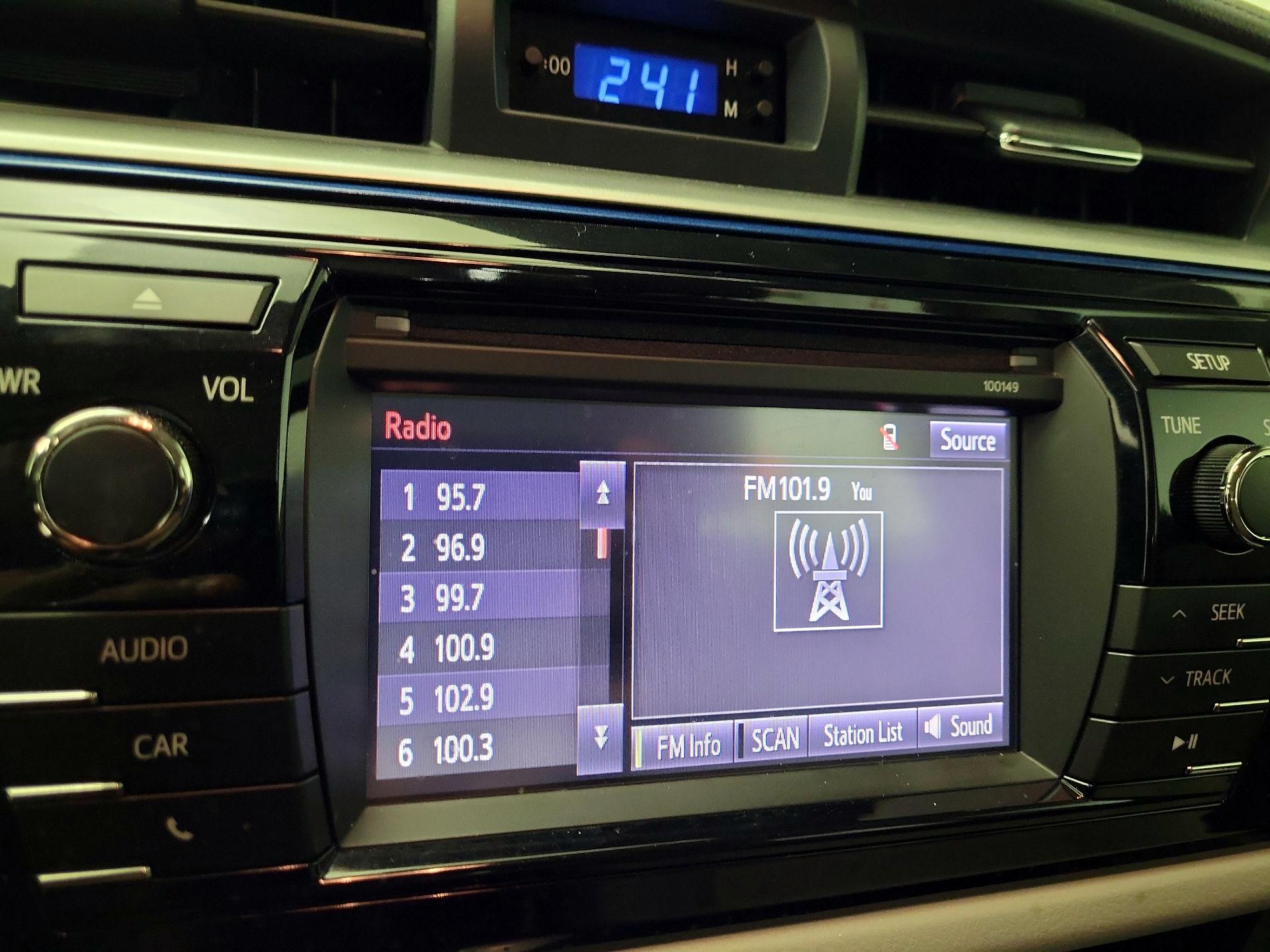Thumbnail: 2014 Toyota Corolla - 15