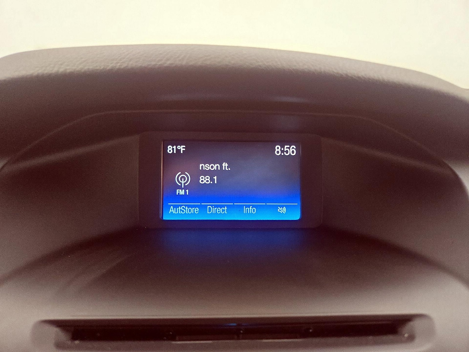 2015 Ford Focus SE - Photo 16