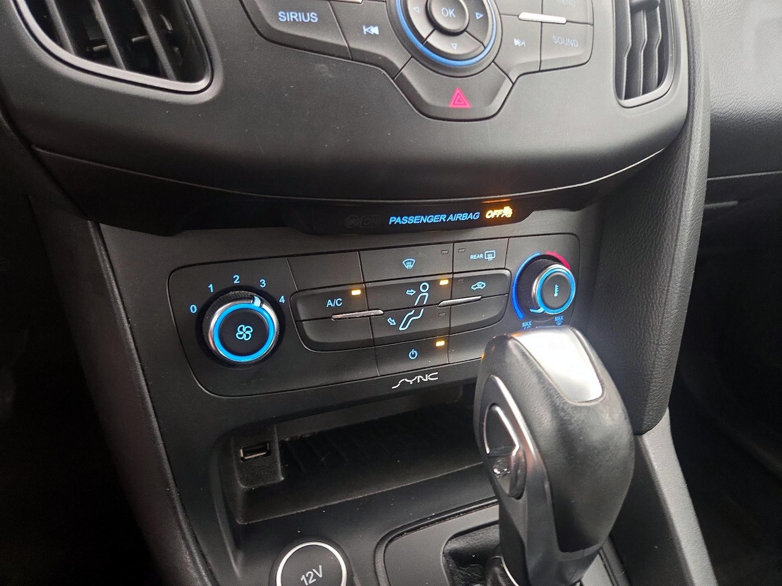 2015 Ford Focus SE - Photo 17