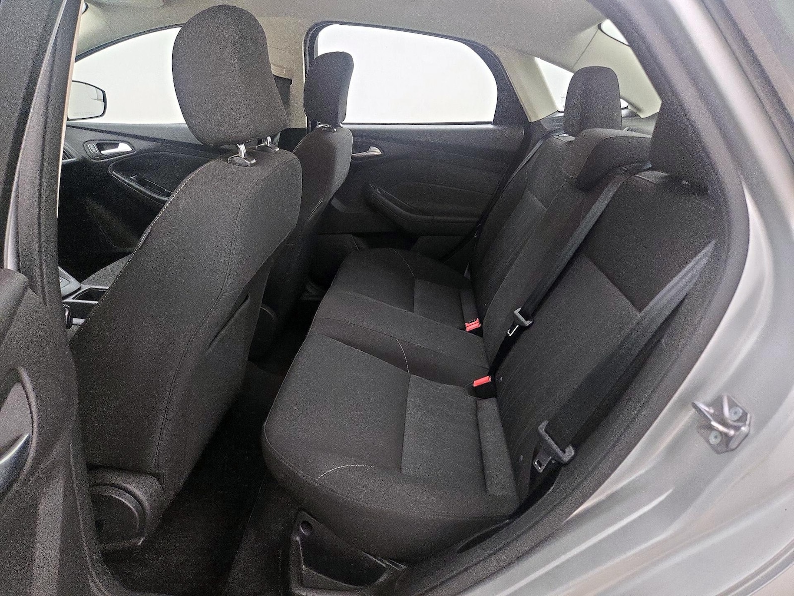 2015 Ford Focus SE - Photo 20