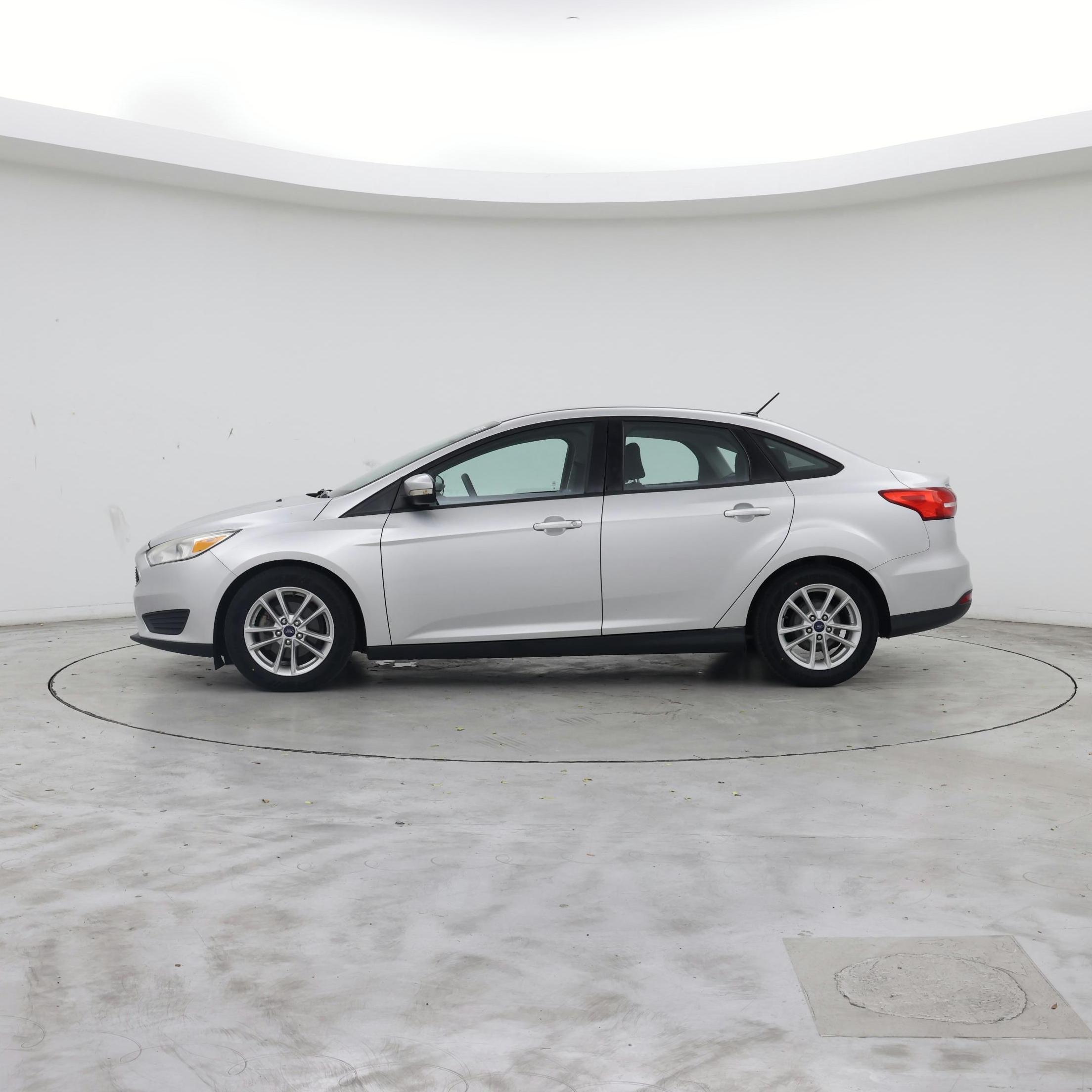 Thumbnail: 2015 Ford Focus - 3