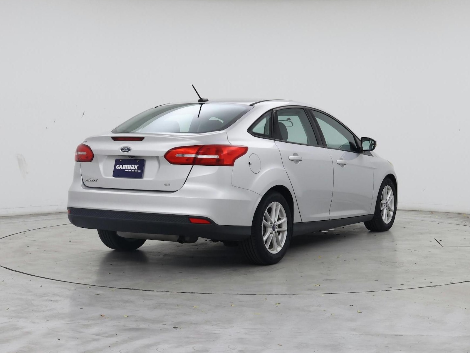 2015 Ford Focus SE - Photo 9