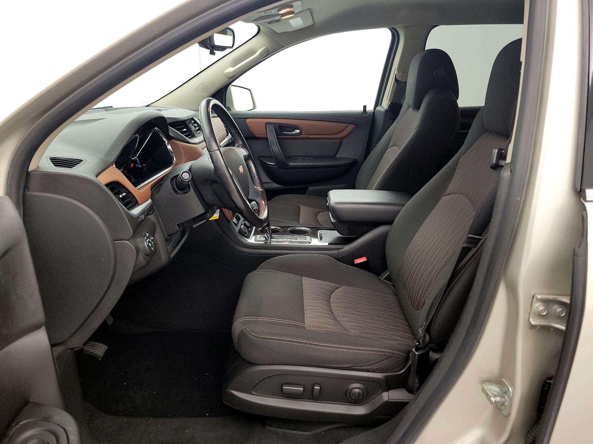 Thumbnail: 2017 Chevrolet Traverse - 11