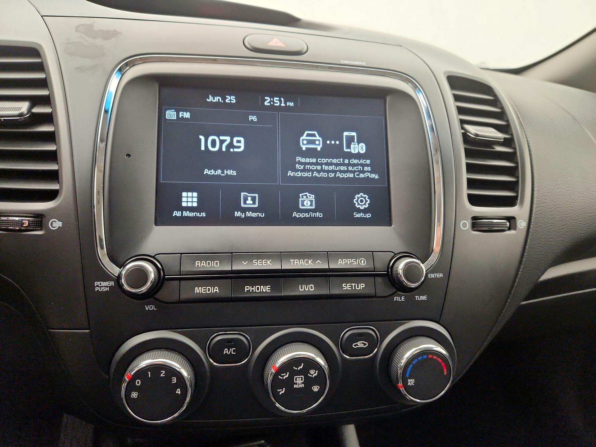 Thumbnail: 2018 Kia Forte - 15