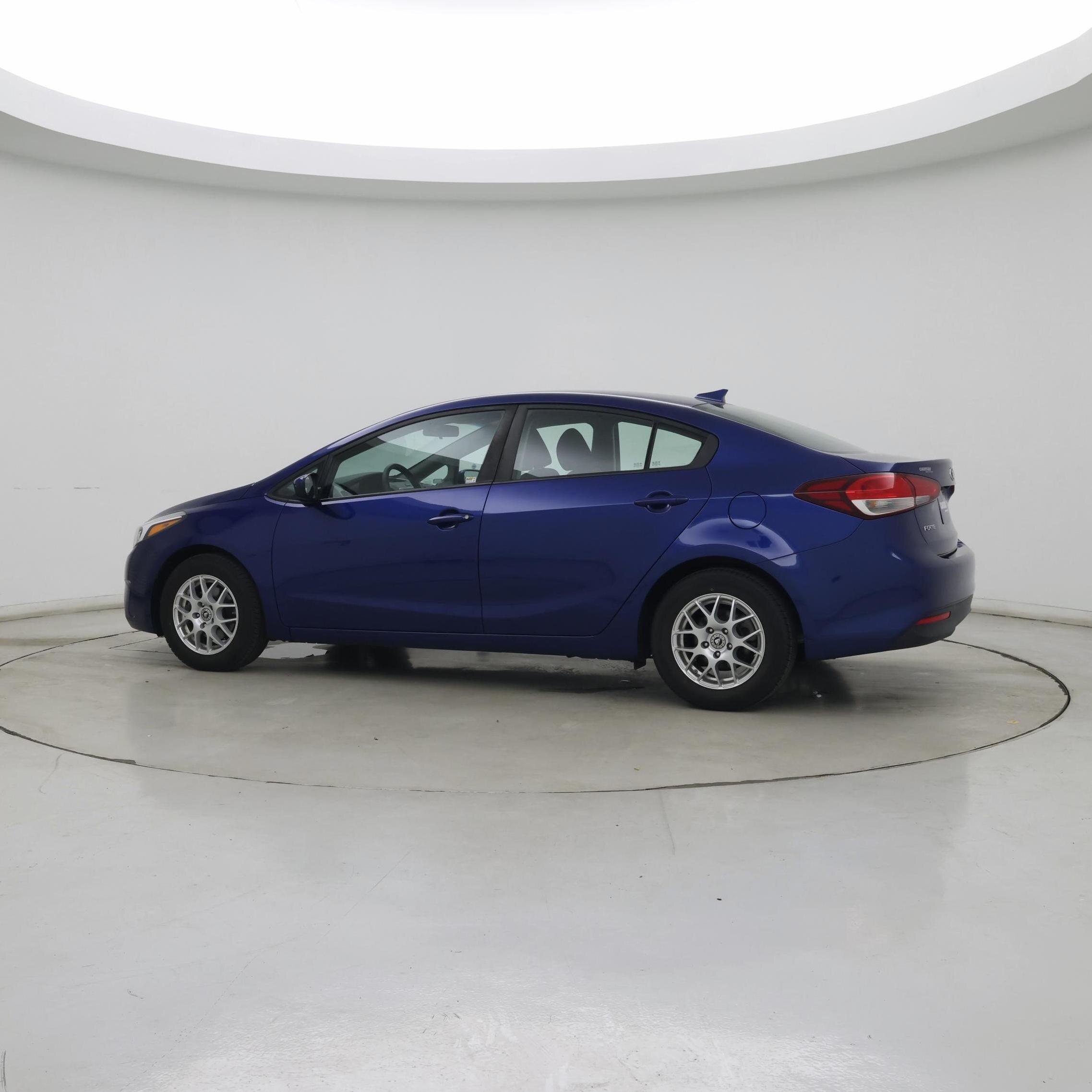 Thumbnail: 2018 Kia Forte - 3