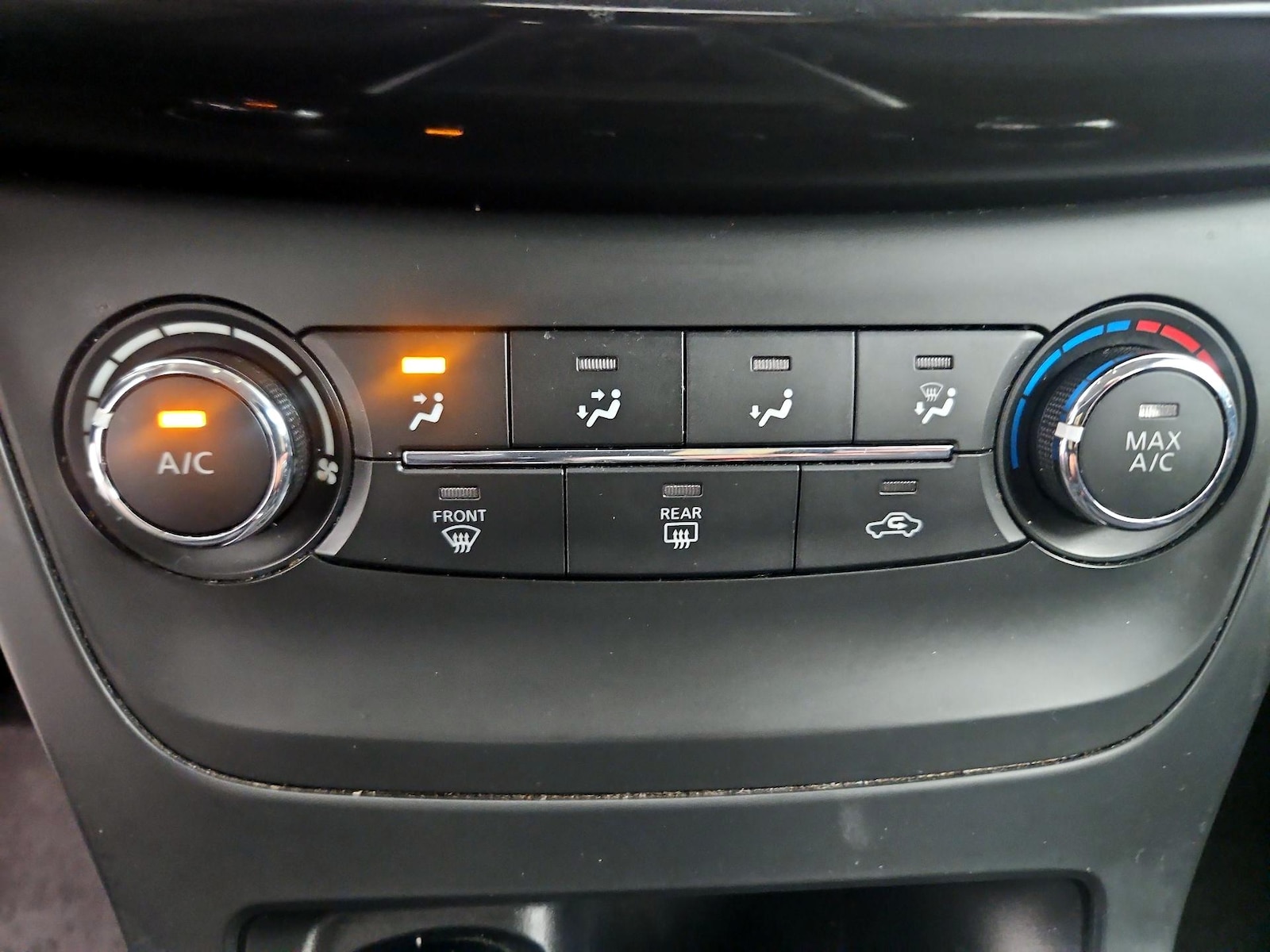 2017 Nissan Sentra SV - Photo 17