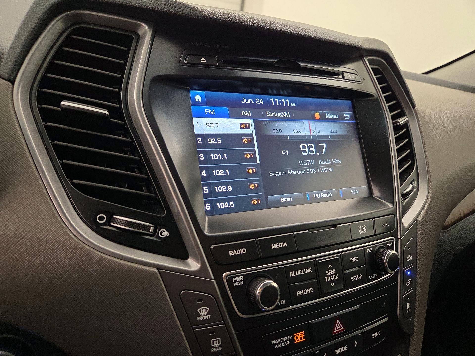 Thumbnail: 2018 Hyundai Santa Fe - 16