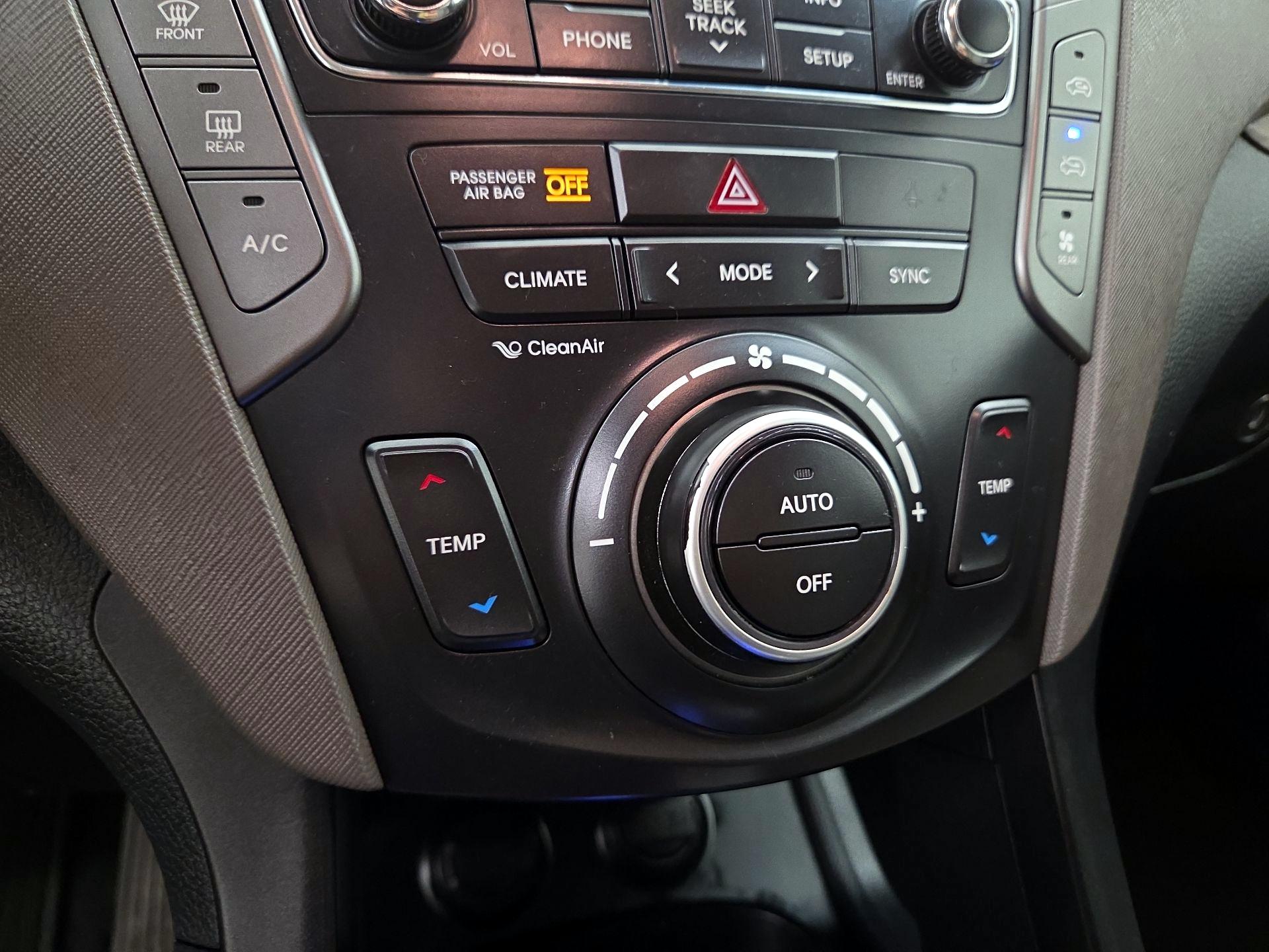 Thumbnail: 2018 Hyundai Santa Fe - 17